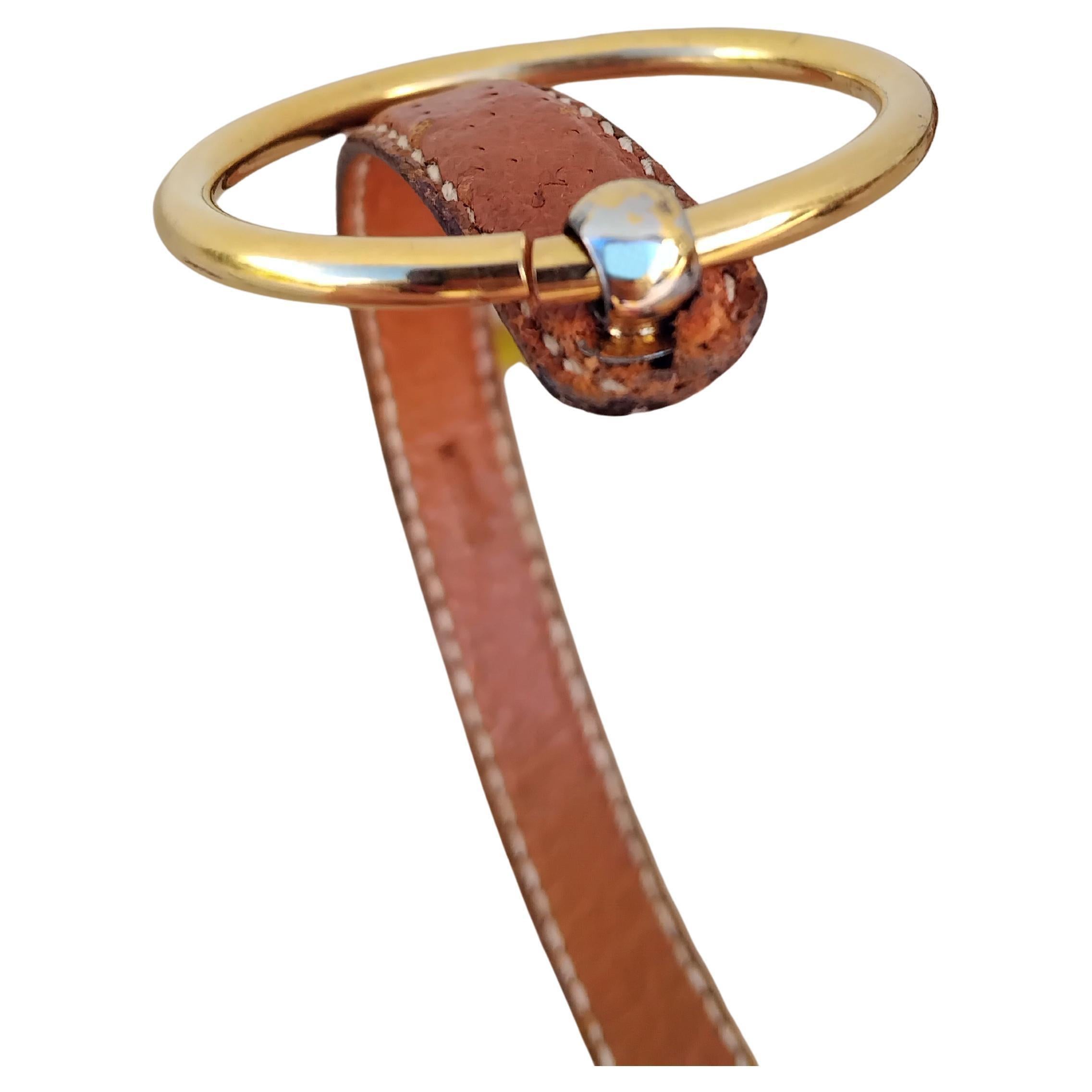 Hermès Pulsera de cuero dorado FLORA en venta 12