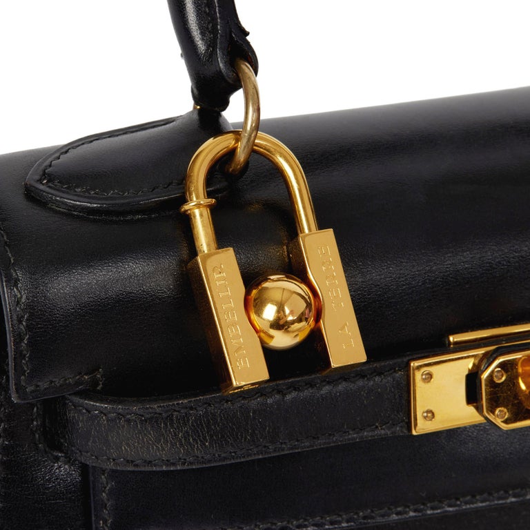 Hermès GOLD PLATED L'HOMME PEUT EMBELLIR LA TERRE CADENA CHARM For Sale