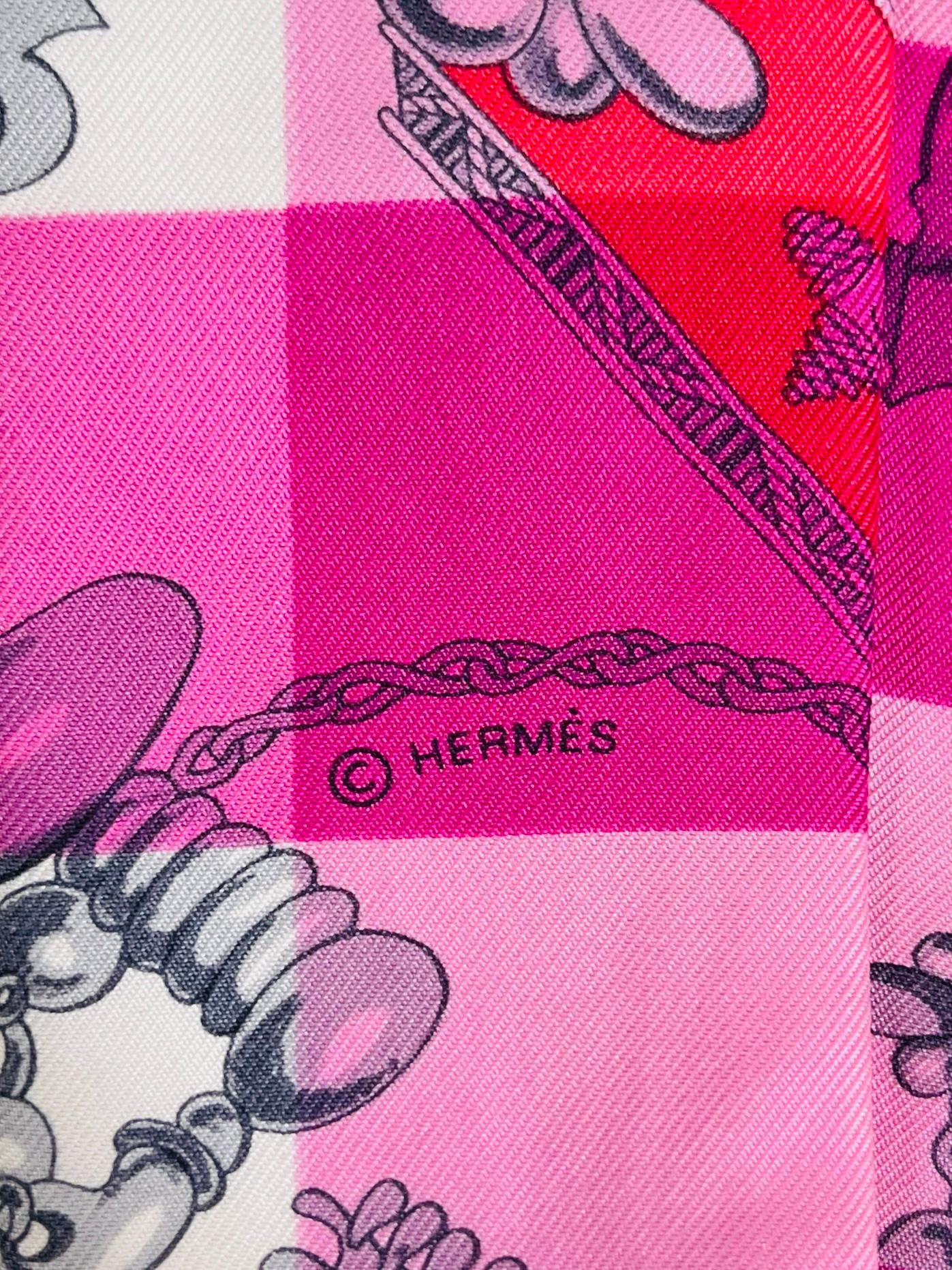 Hermes Médor plaqué or Anneaux pour foulard et Twilly en soie  1