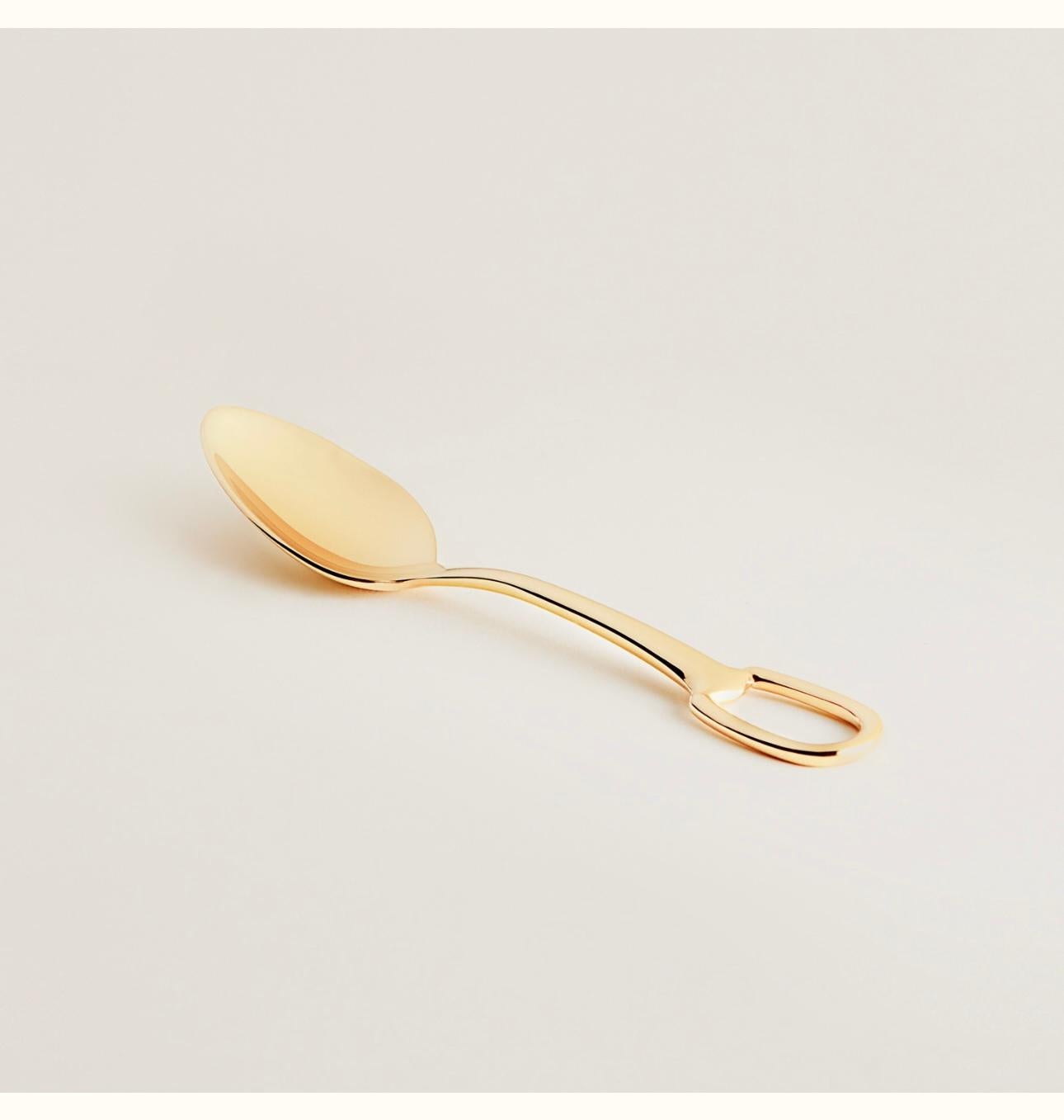 Grand Attelage coffee spoon
Hermes spoon gold plated. 

6 pieces in stock. Price is per one spoon.  

Made in France
Height: 13.5 cm