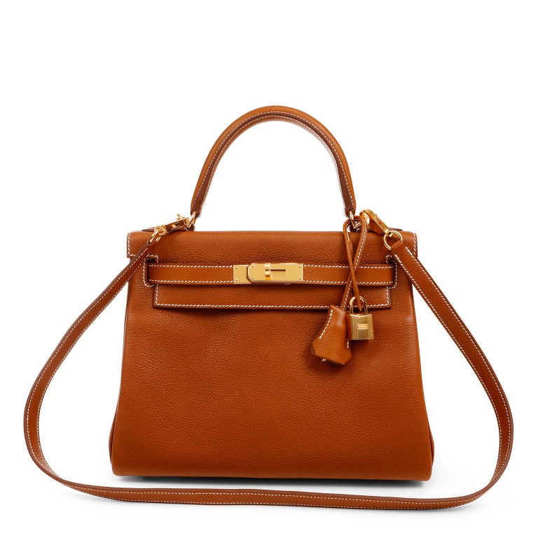 Hermès Gold Taurillon Novillo 28 cm Kelly with Gold Hardware For Sale 2
