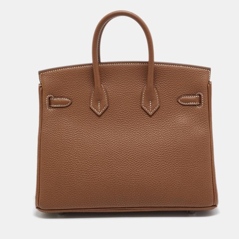 If you've been wishing to own an authentic Birkin, there is no better time to buy this coveted work of art than now. Here, we have this Birkin 25 just for you. Crafted in France from Togo leather, the bag features dual top handles. In addition, the