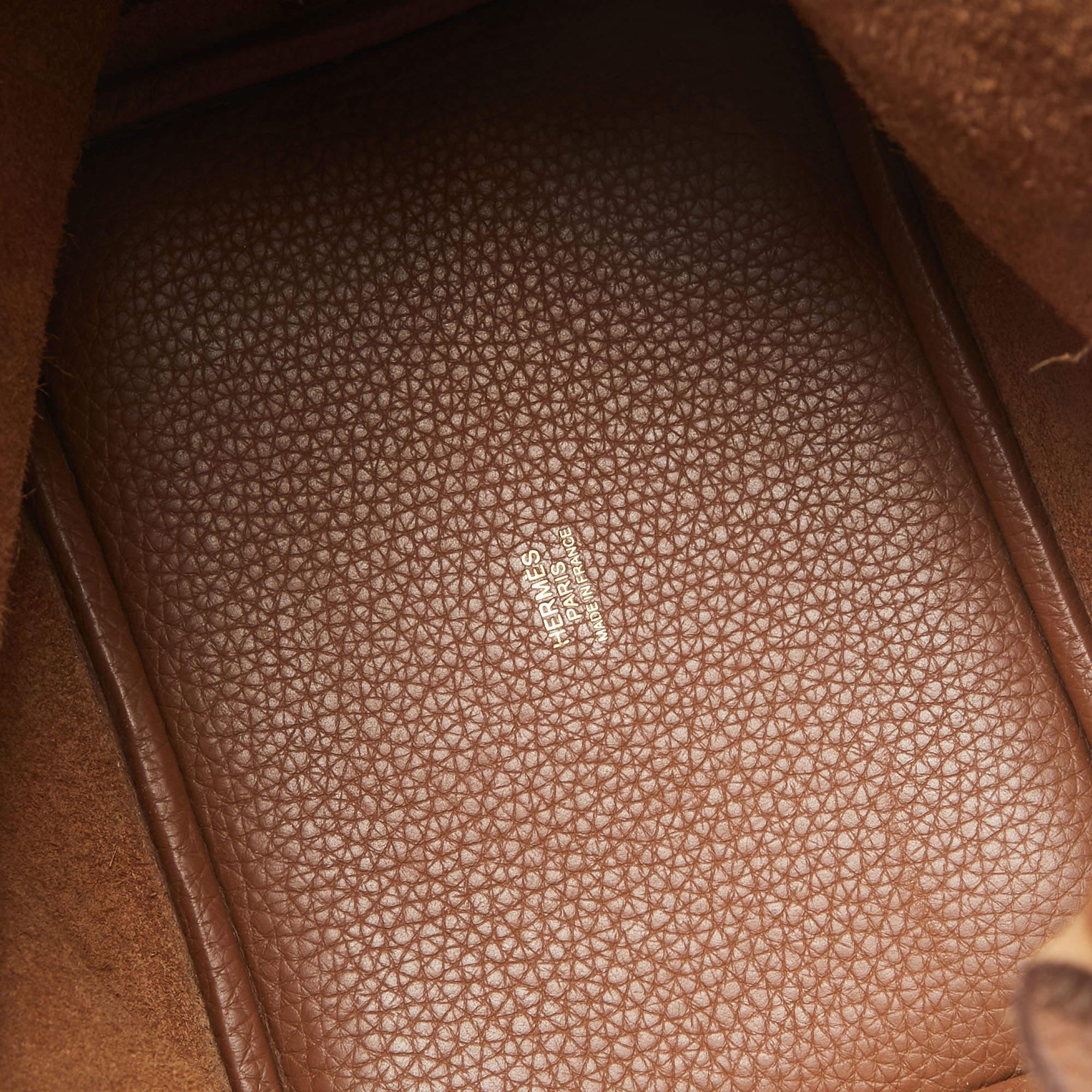 Hermes Gold Togo Leather Picotin Lock 18 Bag en vente 9