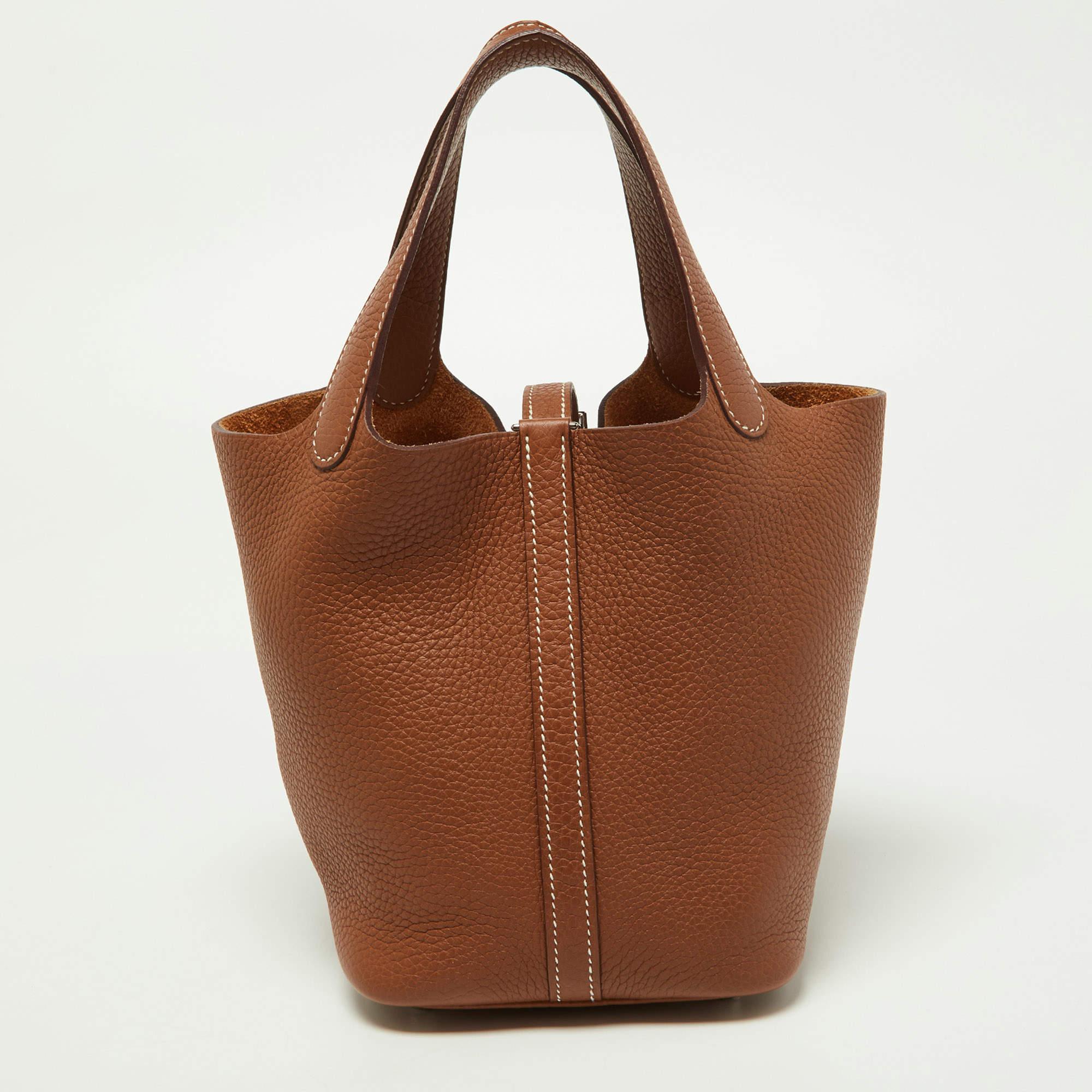 Hermes Gold Togo Leather Picotin Lock 18 Bag In Excellent Condition In Dubai, Al Qouz 2