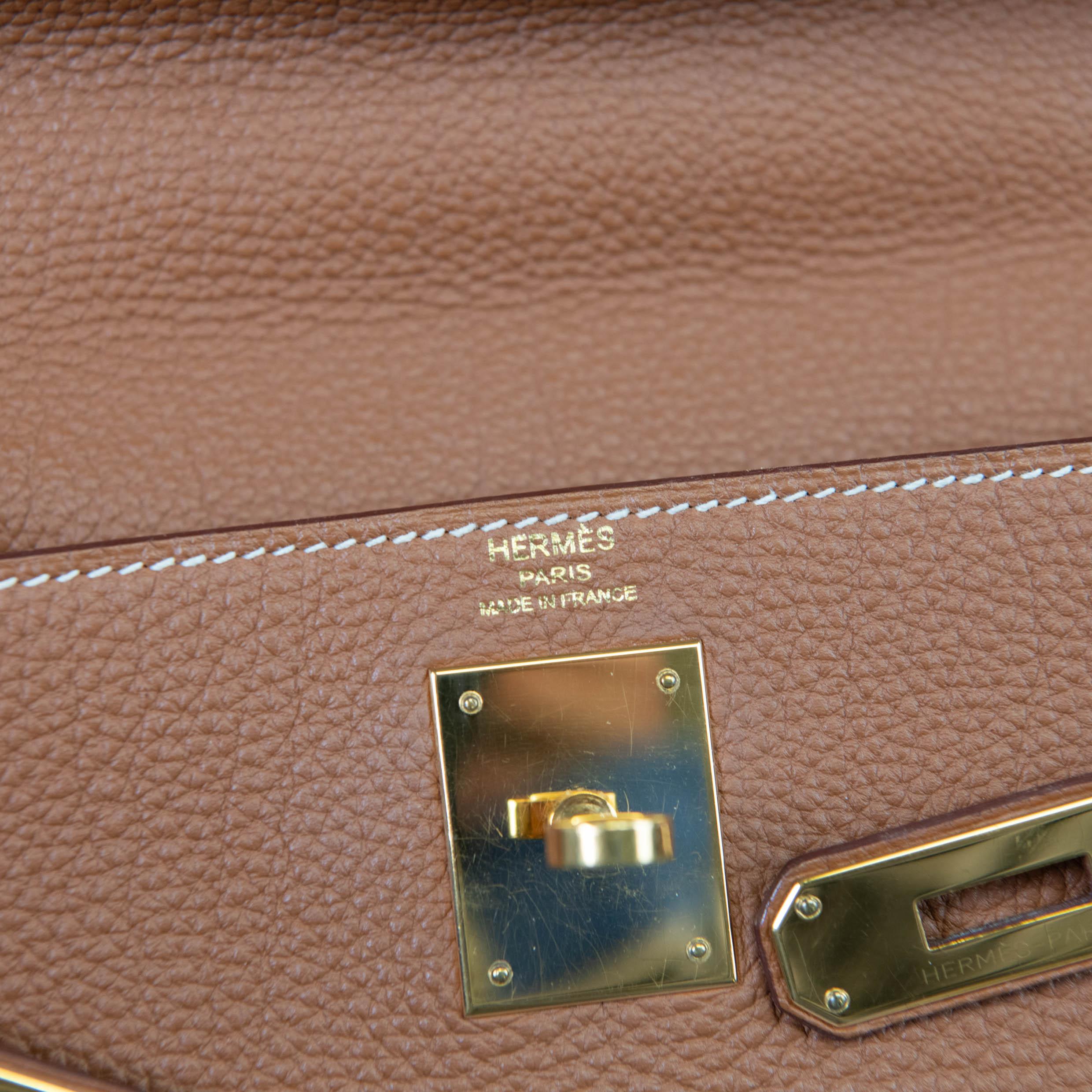 Hermes Gold Togo Leather Retourne Kelly 28cm Gold Hardware For Sale 8
