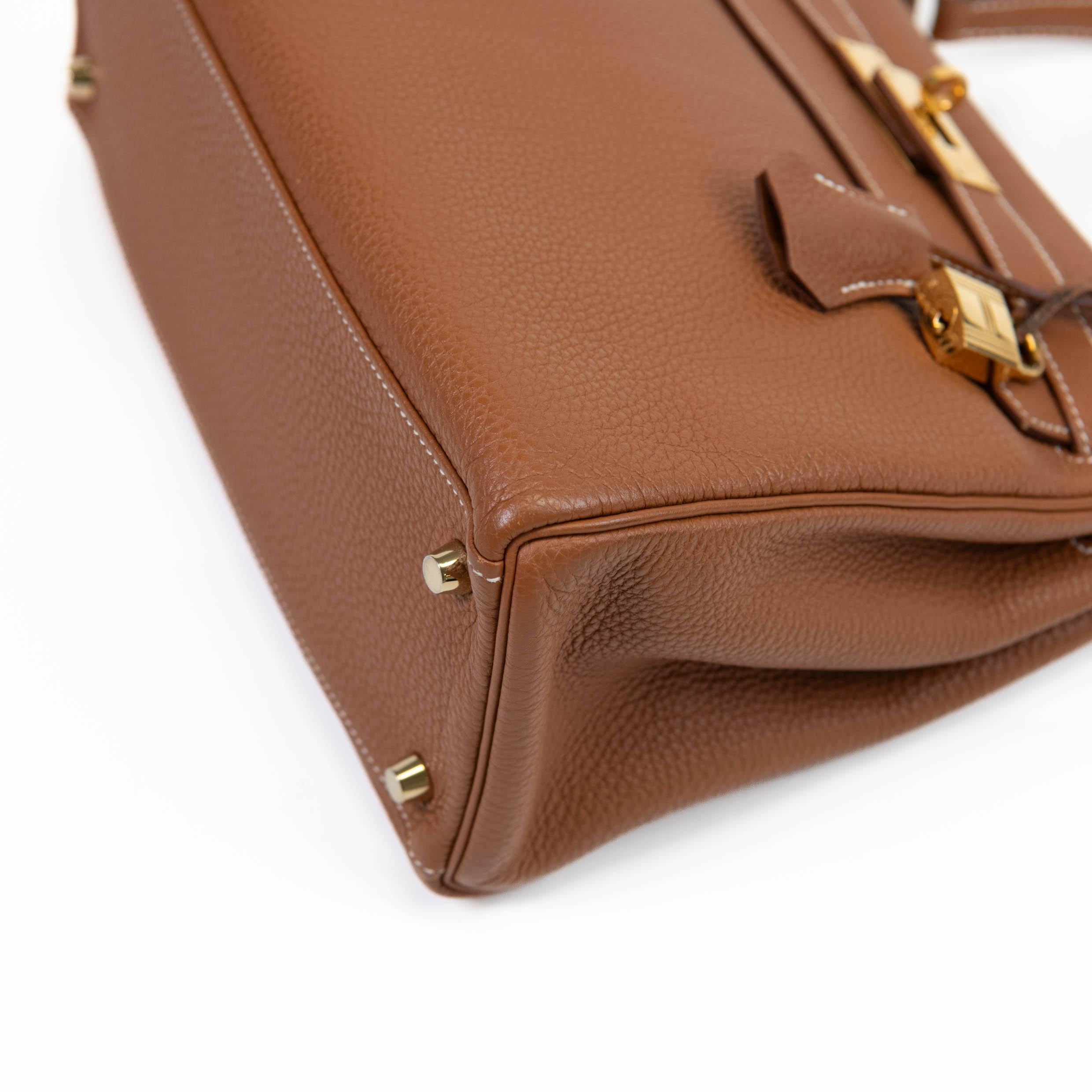 Hermes Gold Togo Leather Retourne Kelly 28cm Gold Hardware For Sale 2