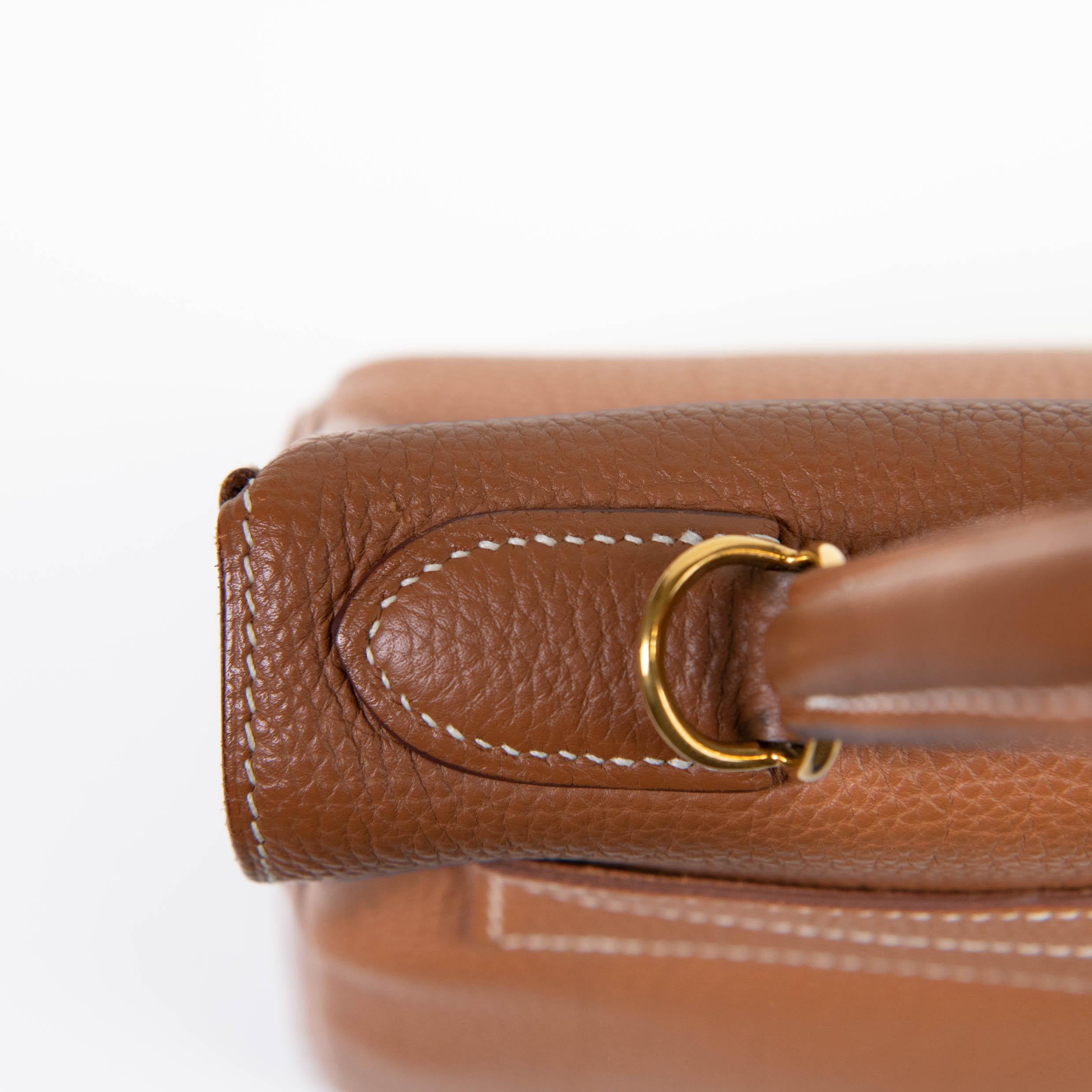 Hermes Gold Togo Leather Retourne Kelly 28cm Gold Hardware For Sale 4