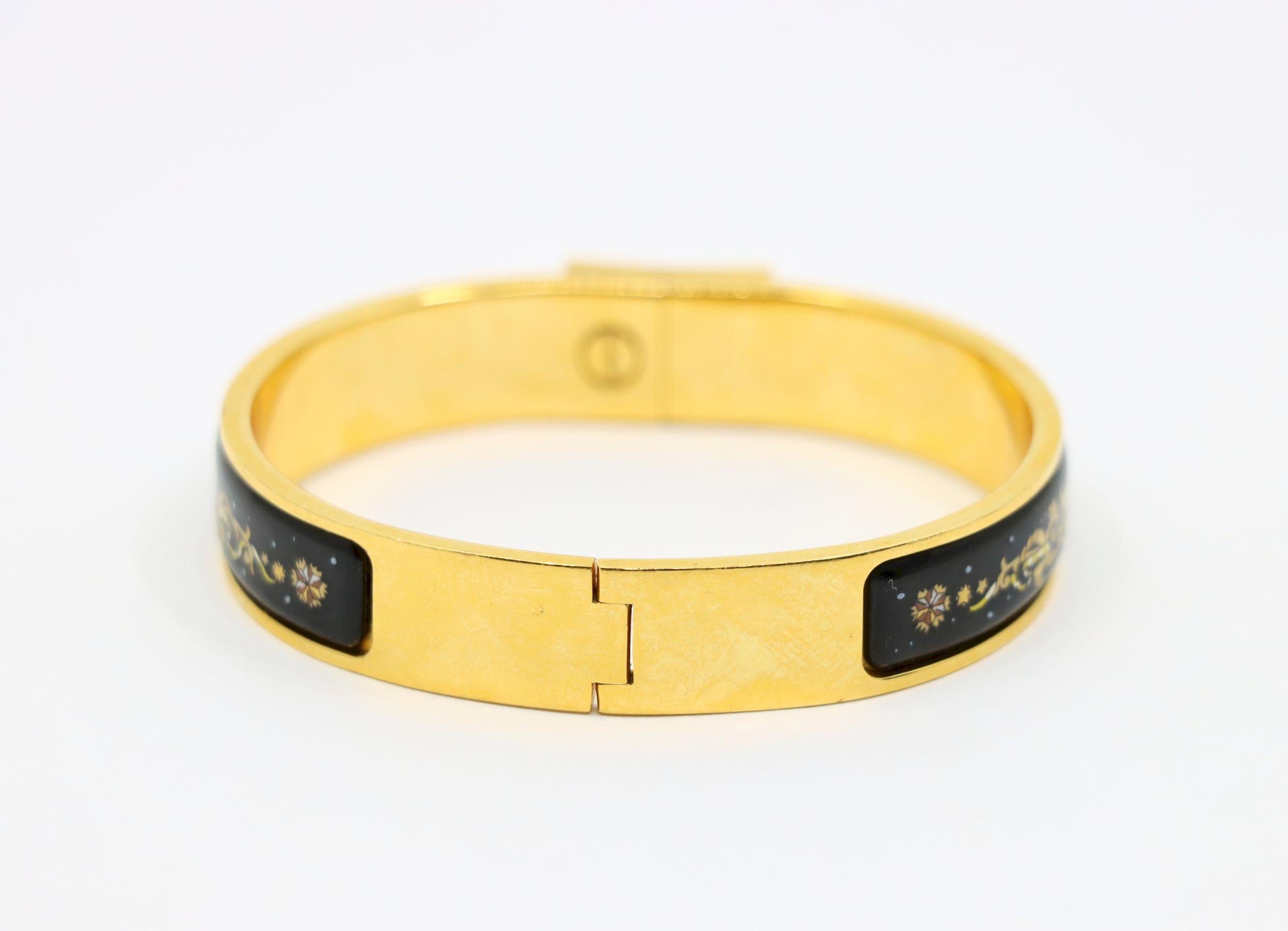 Hermes - Bracelet en émail à motifs dorés en vente 1