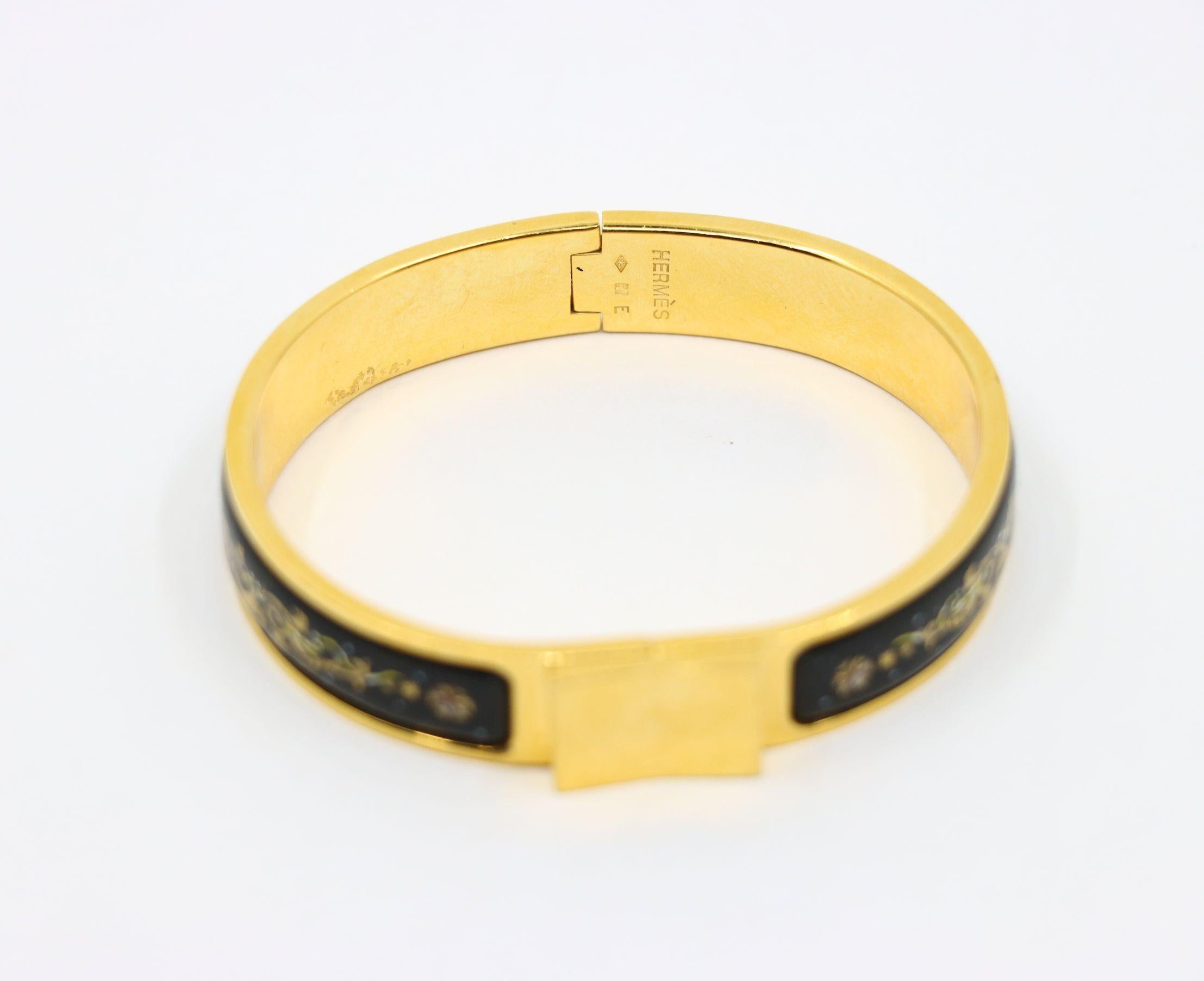Hermes - Bracelet en émail à motifs dorés en vente 2