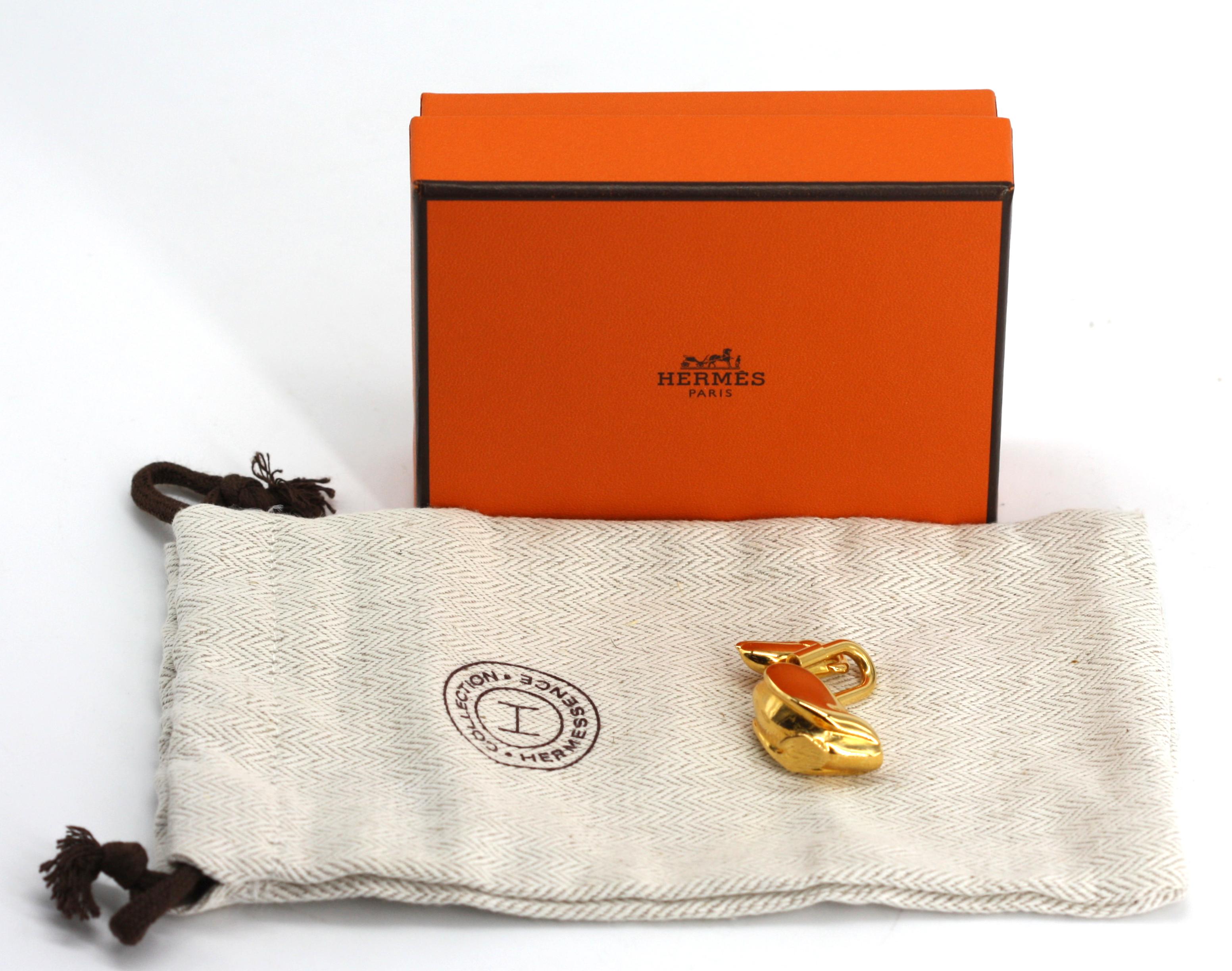 Hermes Gold Toned Pelican Bag Charm, 1992 In Good Condition In West Palm Beach, FL