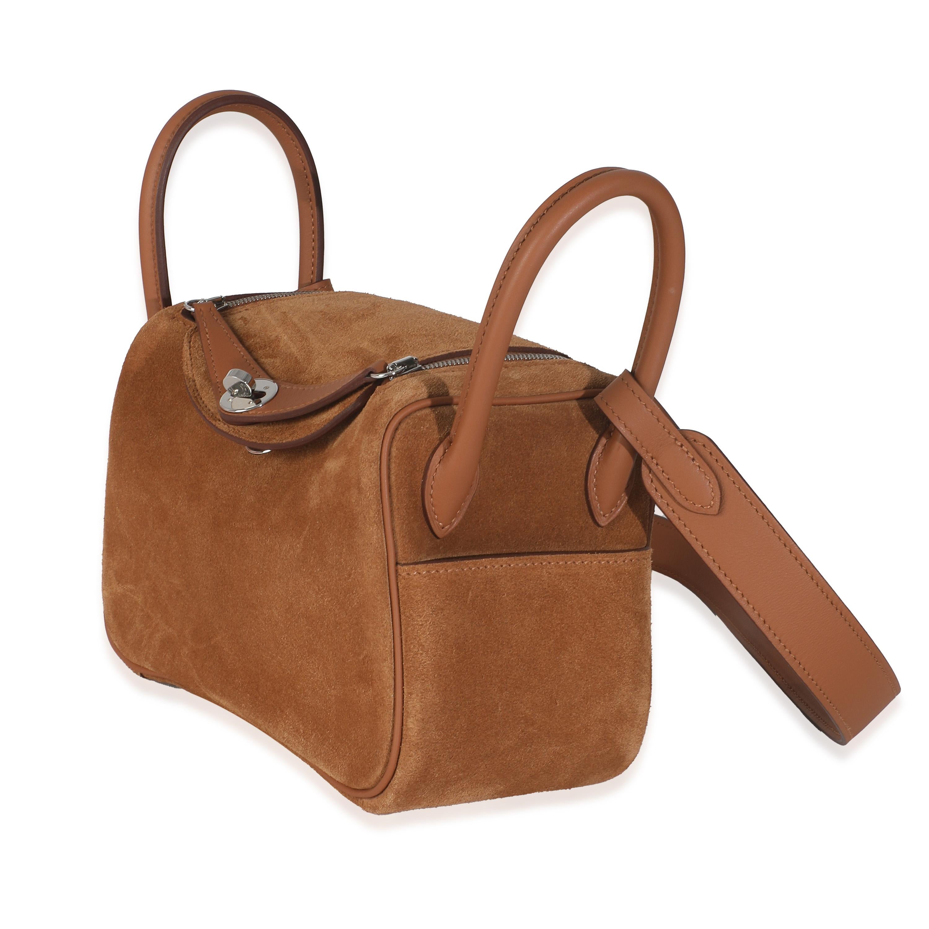 Women's or Men's Hermès Gold Veau Grizzly Swift Mini Lindy 20 PHW For Sale