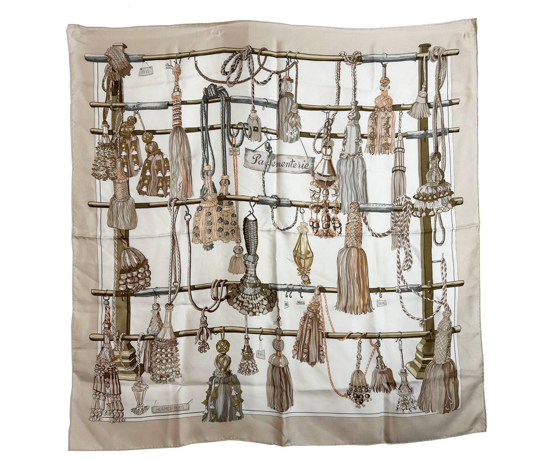 Hermes Golden Beige Passementerie Tassel Scarf

* 100% Silk
* Made in France

-Approximately 35