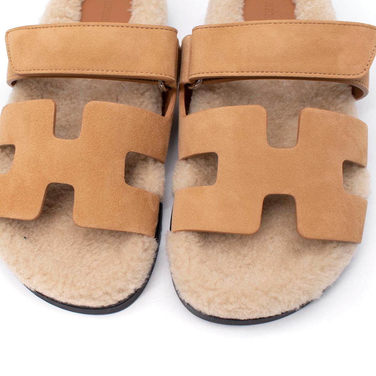 Women's Hermes Golden Beige Shearling Chypre Sandal - Sold Out - Us size 7.5 For Sale