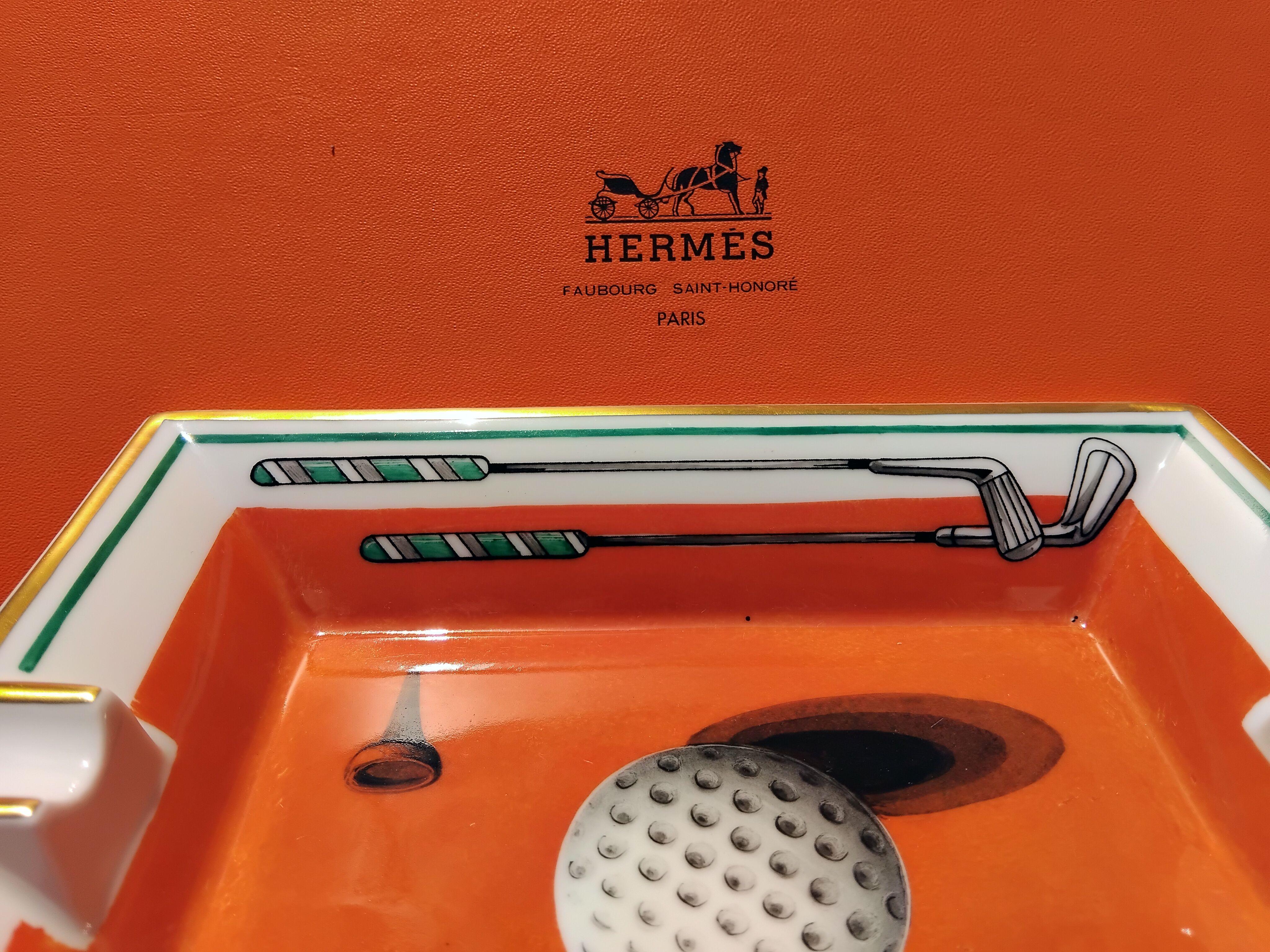 Hermès Golf Print Cigar Ashtray Change Tray Porcelain Gold In Excellent Condition In Corcoué Sur Logne, Loire-Atlantique