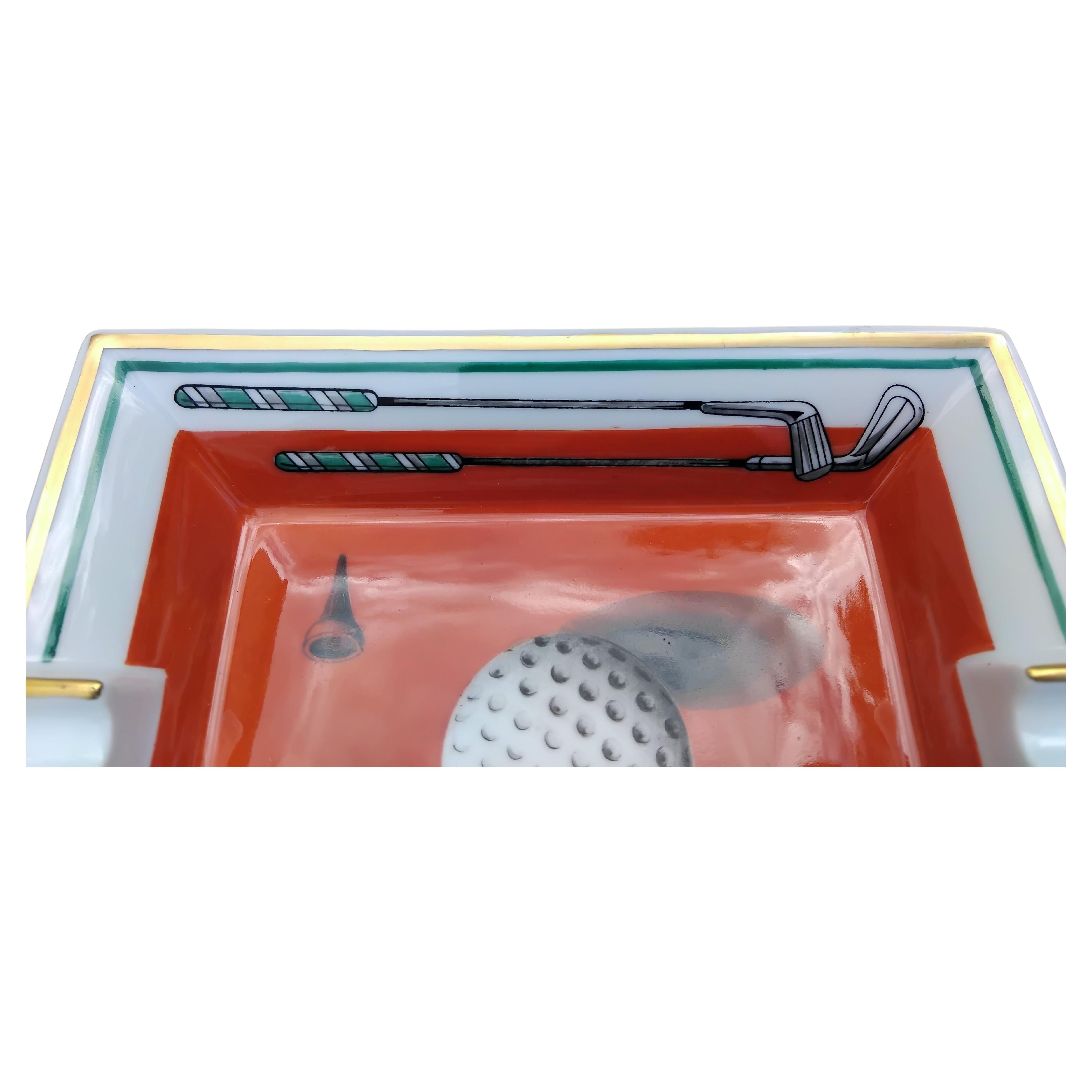 Hermès Golf Print Cigar Ashtray Change Tray Porcelain Gold en Bueno estado para la venta en Corcoué Sur Logne, Loire-Atlantique