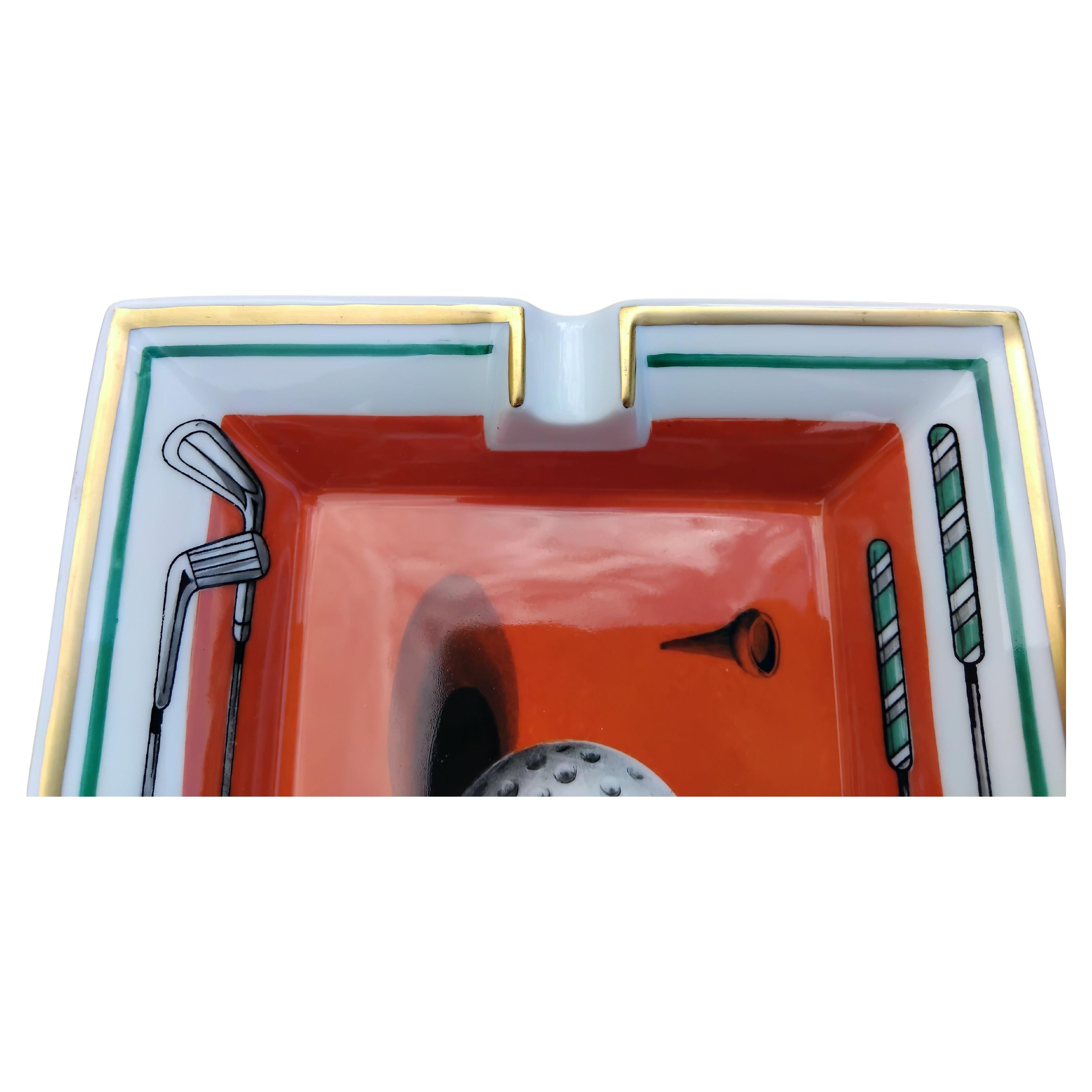 Femenino o masculino Hermès Golf Print Cigar Ashtray Change Tray Porcelain Gold en venta