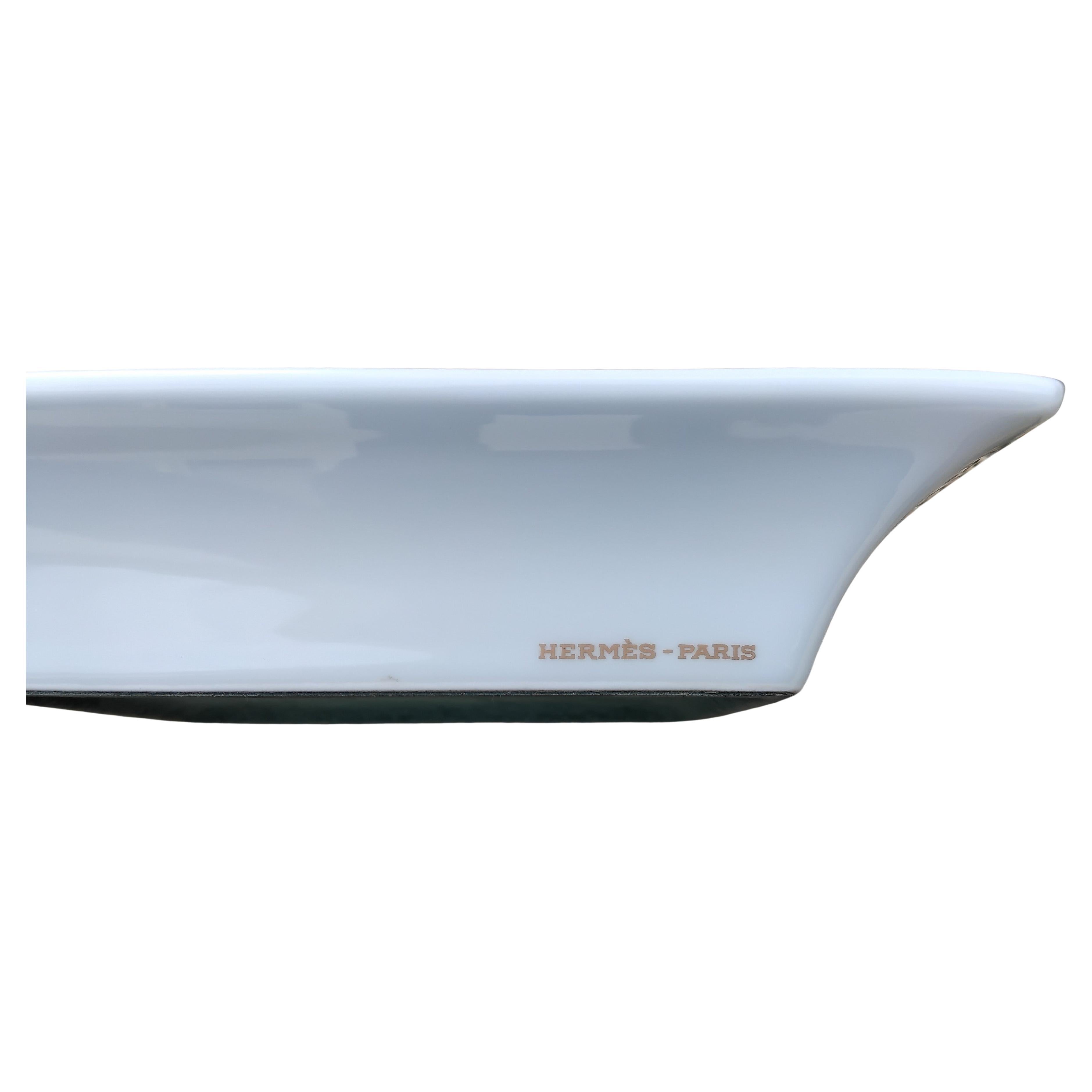 Hermès Golf Print Cigar Ashtray Change Tray Porcelain Gold For Sale 3