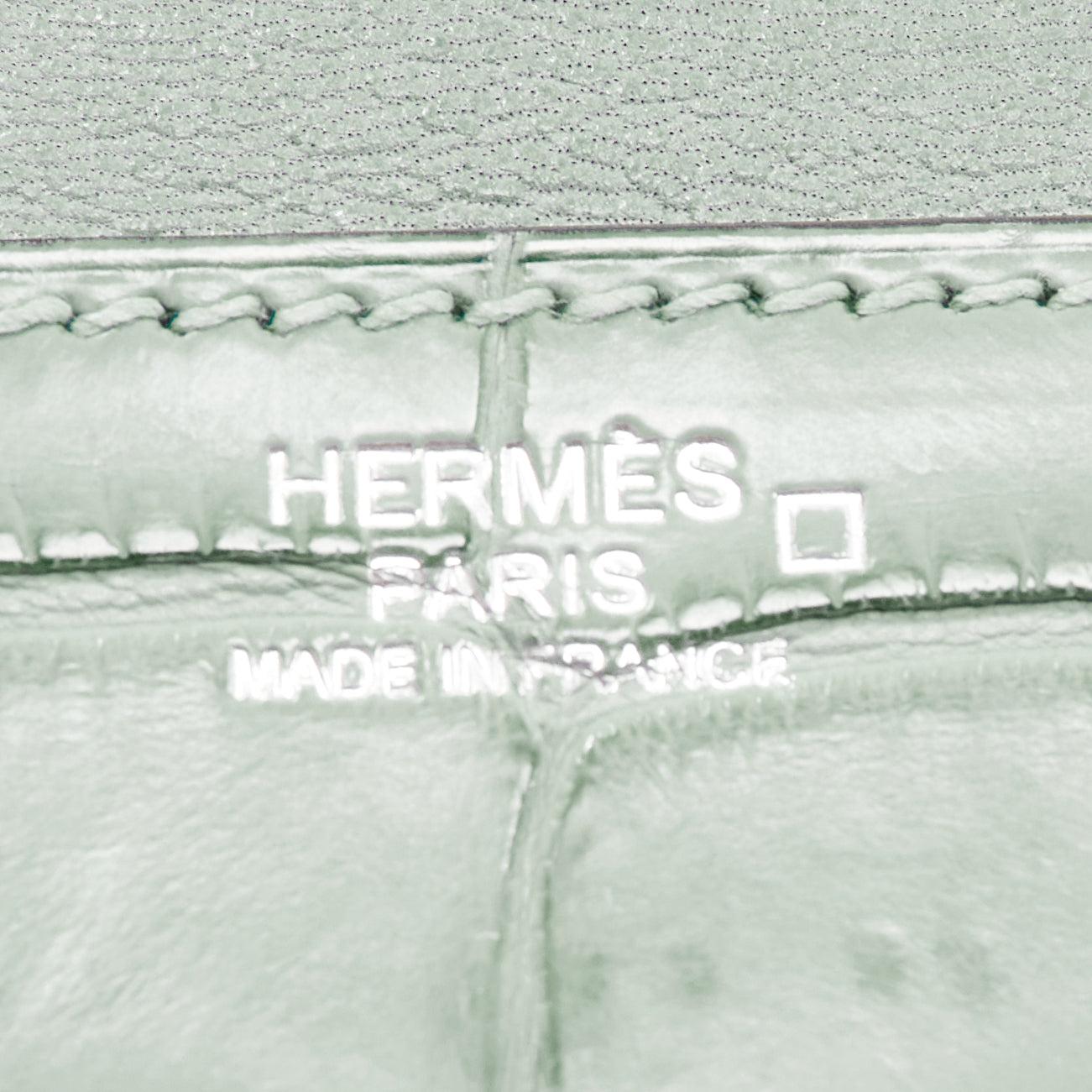 HERMES Goodlock Porosus mint green scaled leather PHW push clasp wrist clutch For Sale 5