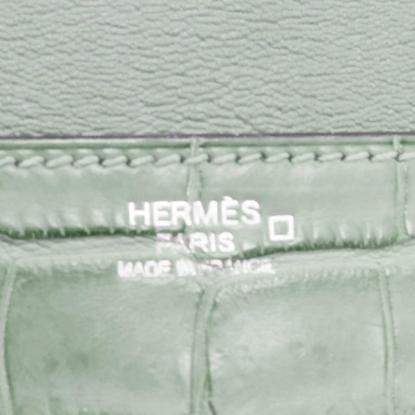 HERMES Goodlock Porosus mint green scaled leather PHW push clasp wrist clutch For Sale 2