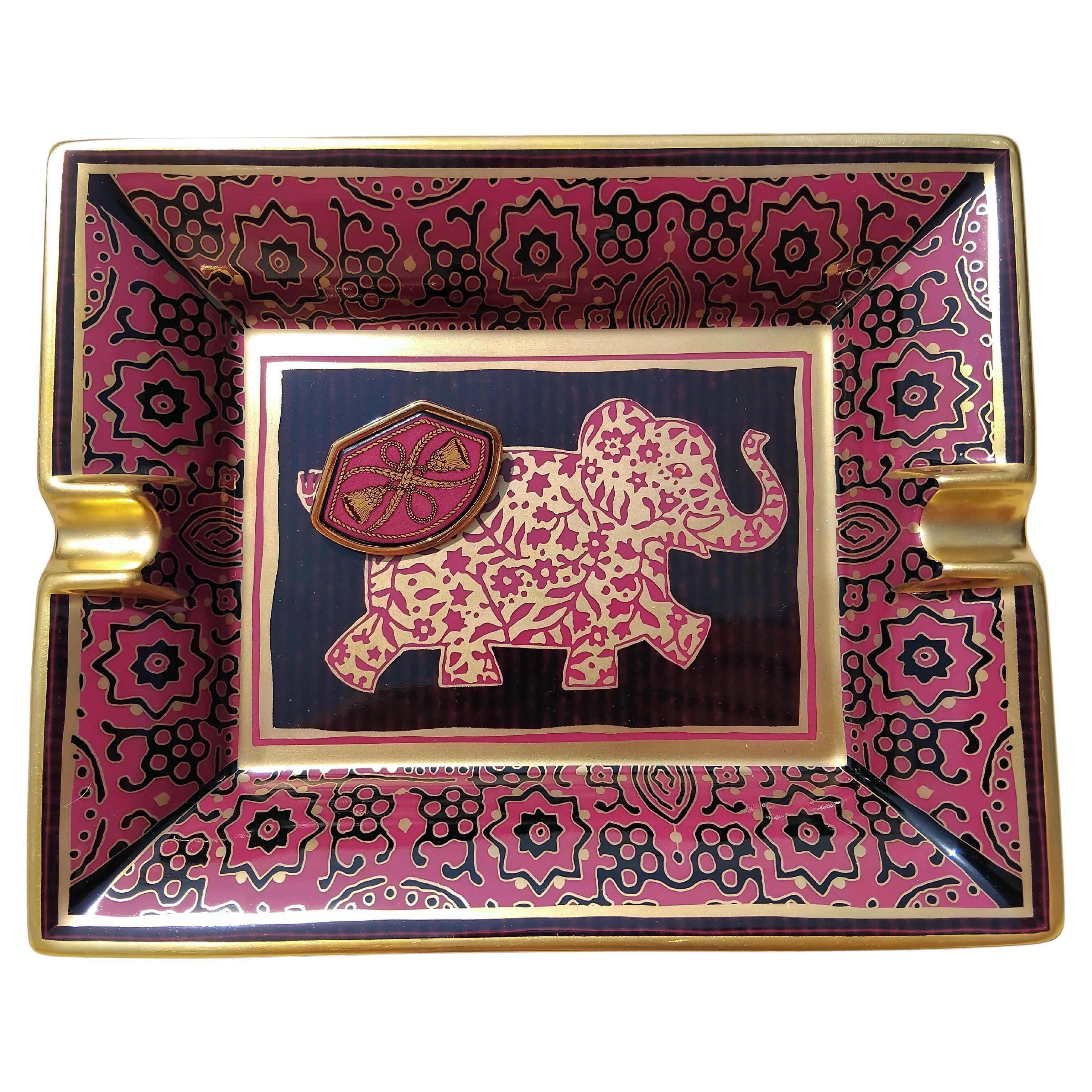 Magnifique broche Hermès authentique

Imprimer : Trmmings, Tassels

Patron issu du 