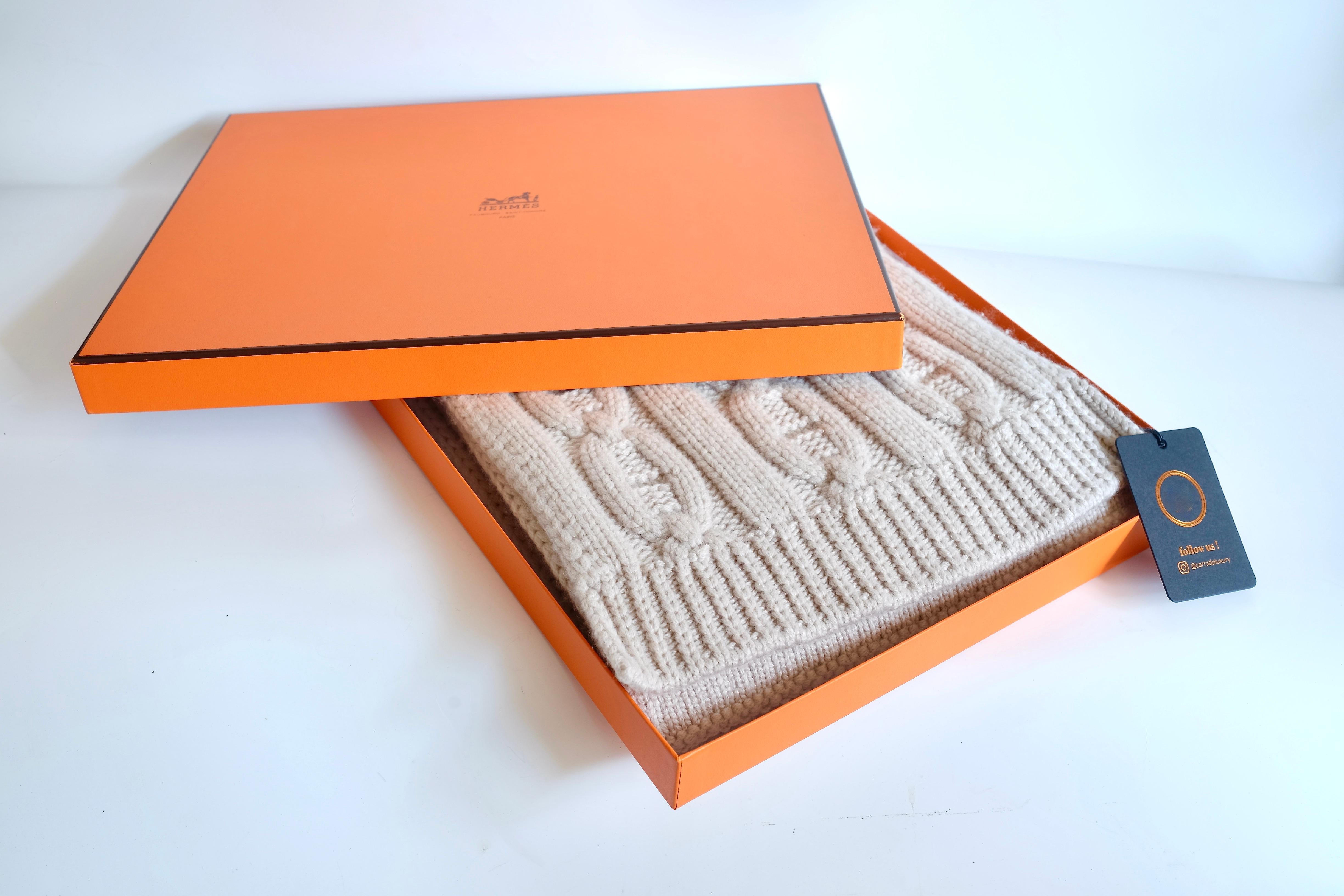 Femenino o masculino HERMÈS - Bufanda grande de cachemira con motivo 