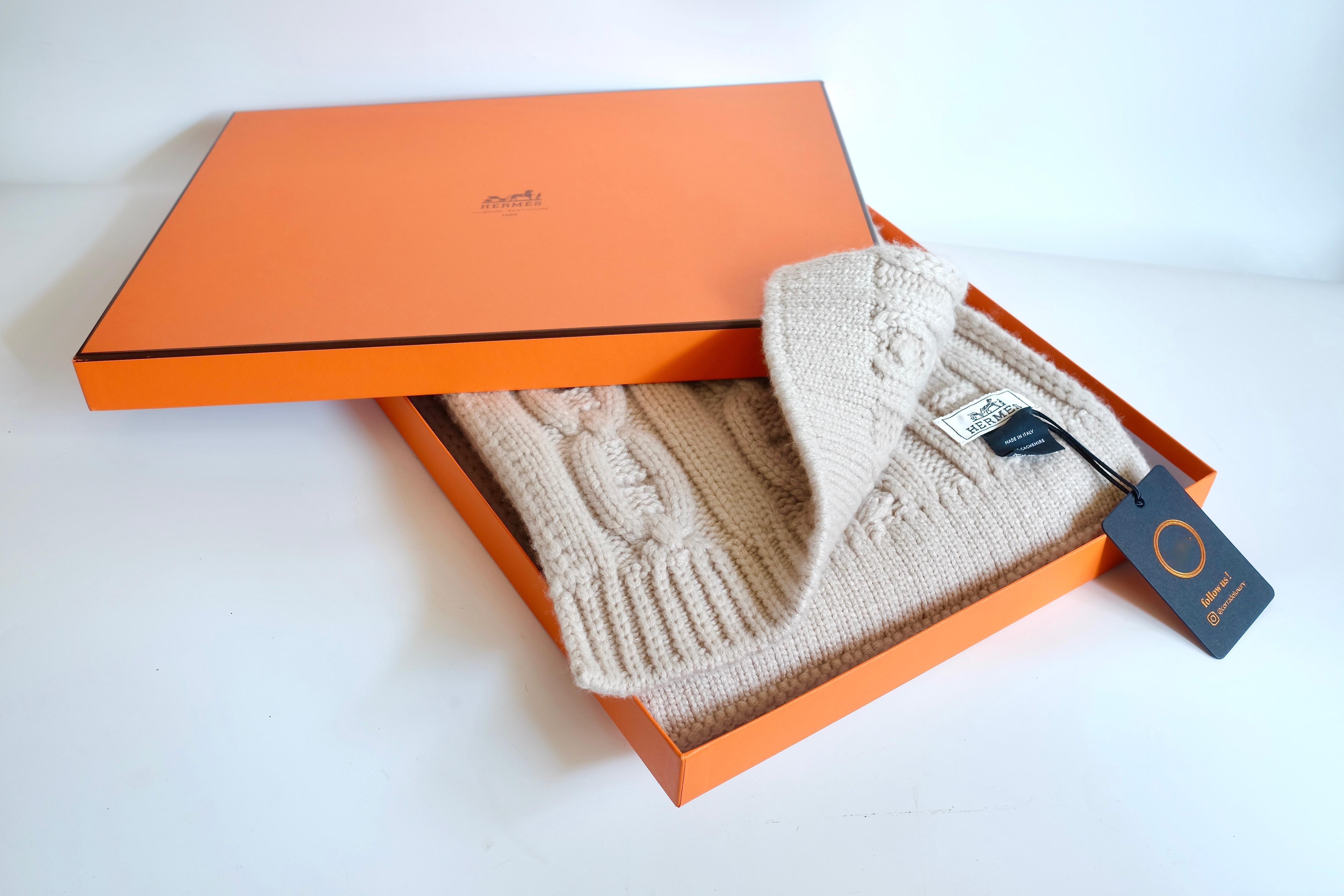 HERMÈS - Bufanda grande de cachemira con motivo 