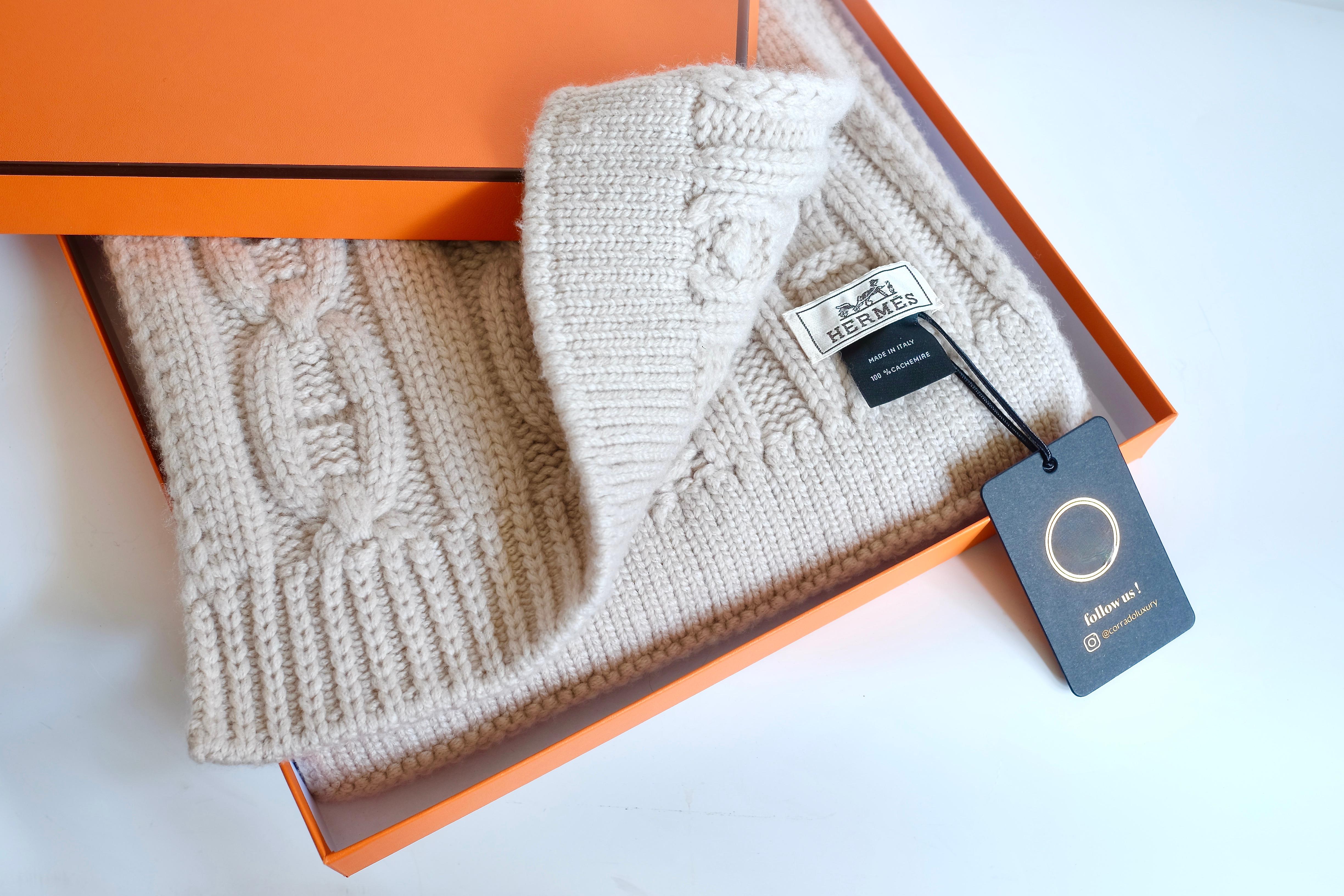 HERMÈS - Bufanda grande de cachemira con motivo 