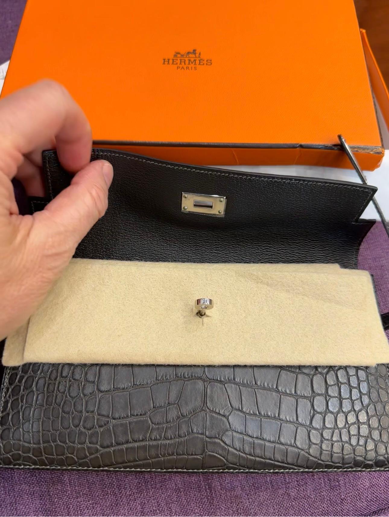 hermes wallet sale
