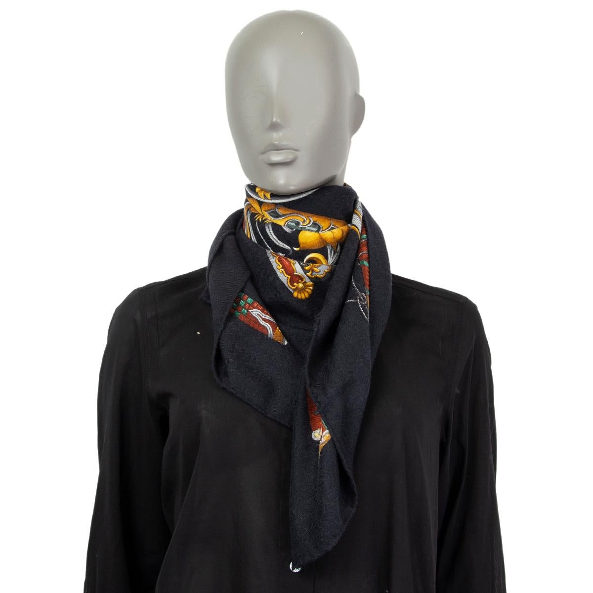 Women's or Men's Hermes gray PRINCES DU SOLEIL LEVANT 90 silk & cashmere Scarf