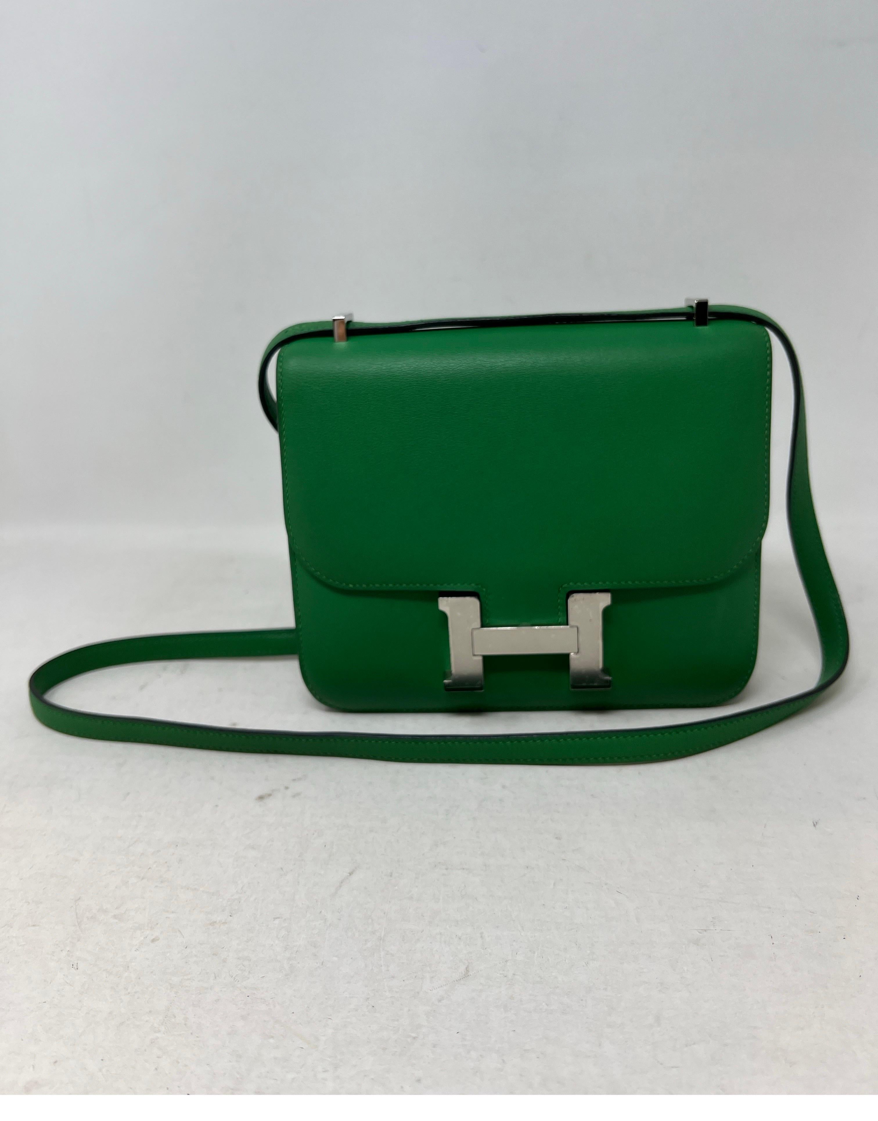 Women's or Men's Hermes Green Constance 18 Bag For Sale