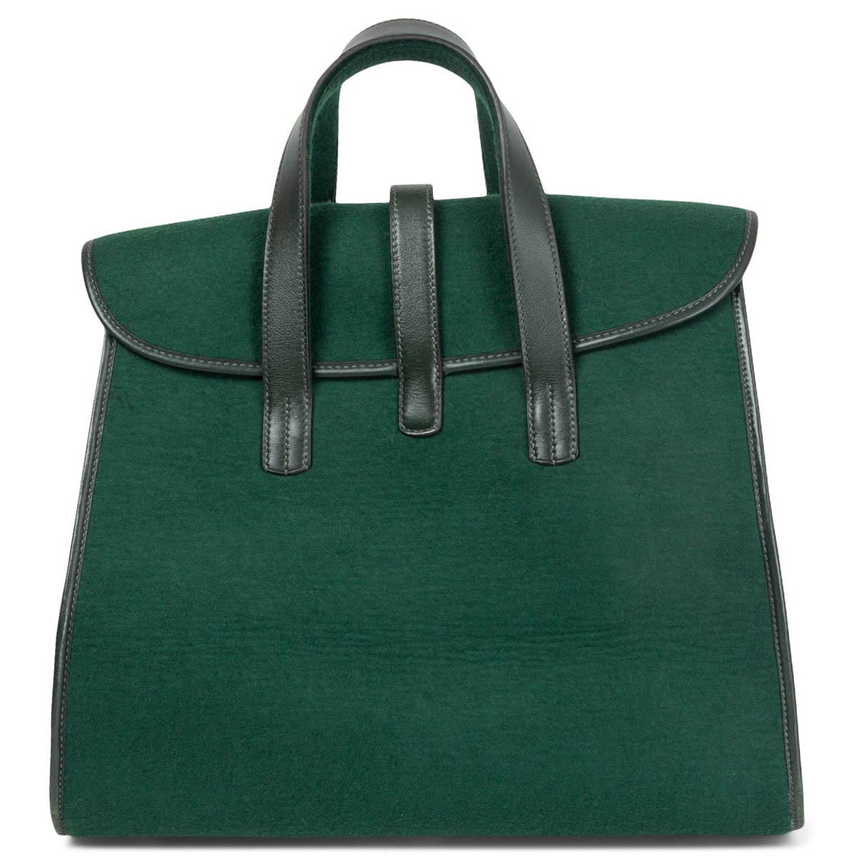 Noir Hermès - Sac fourre-tout vert FEU2DOU en cuir Vert Fonce Feutre et Gulliver en vente