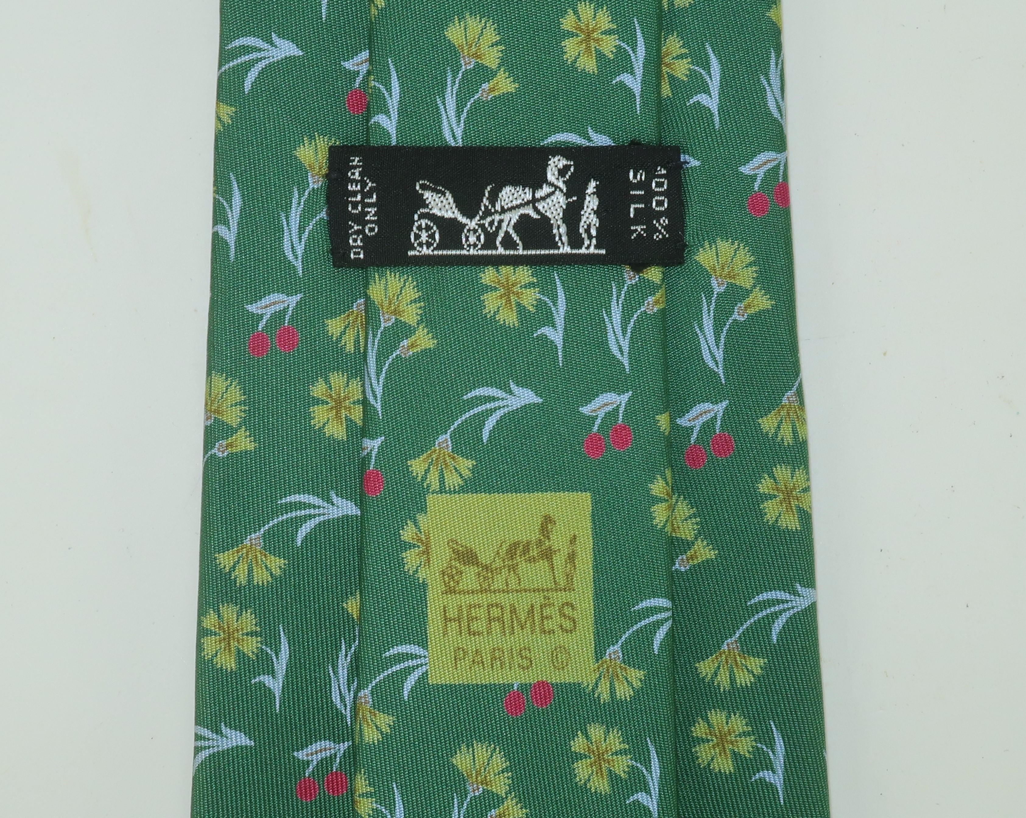 HERMES Green Floral Silk Men's Necktie Tie For Sale 3