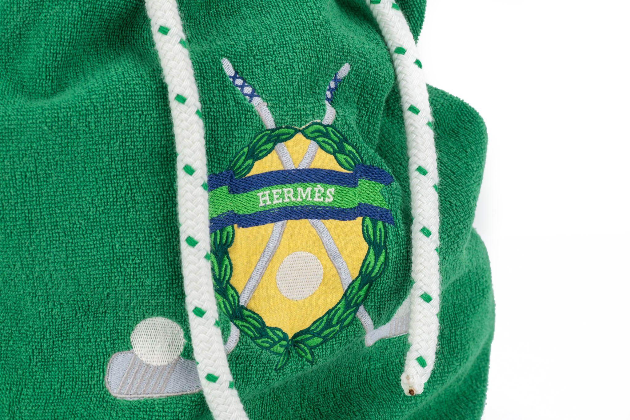 Hermès Green Golf Terry Cloth Beach Bag In Excellent Condition In West Hollywood, CA