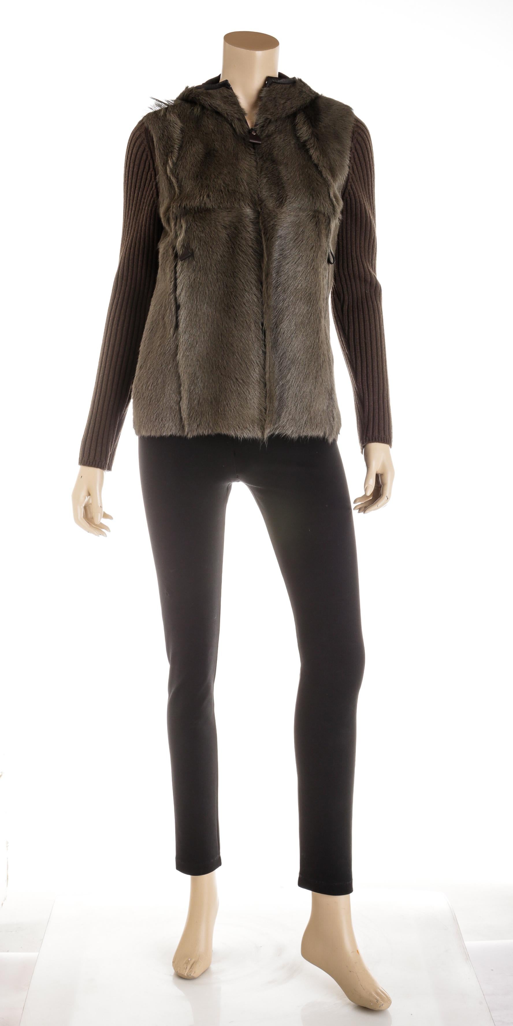 100% Authentic

Hermes Green Knit Sleeves Goat Skin Fur Hooded Sweater Jacket Size 36

Contact us with any Sizing Questions

Excellent Condition

OQS512614

NM7.27.22

With a history rooted in artisan saddlery and fine leather goods for the carriage