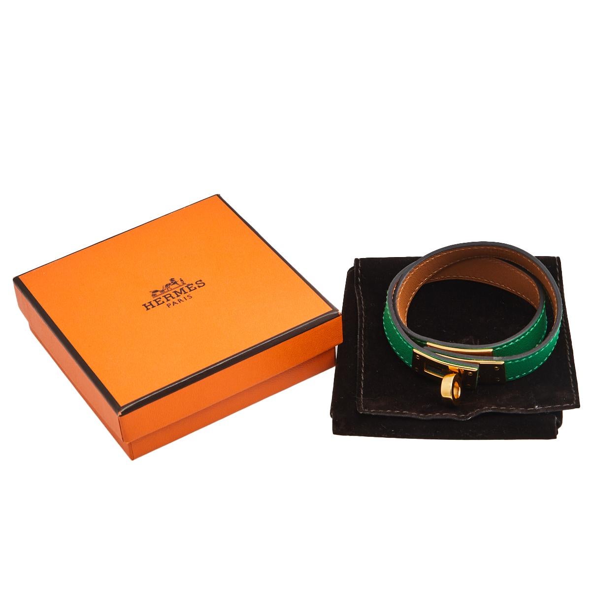 Hermes Green Leather Gold Plated Kelly Double Tour Bracelet In Good Condition In Dubai, Al Qouz 2