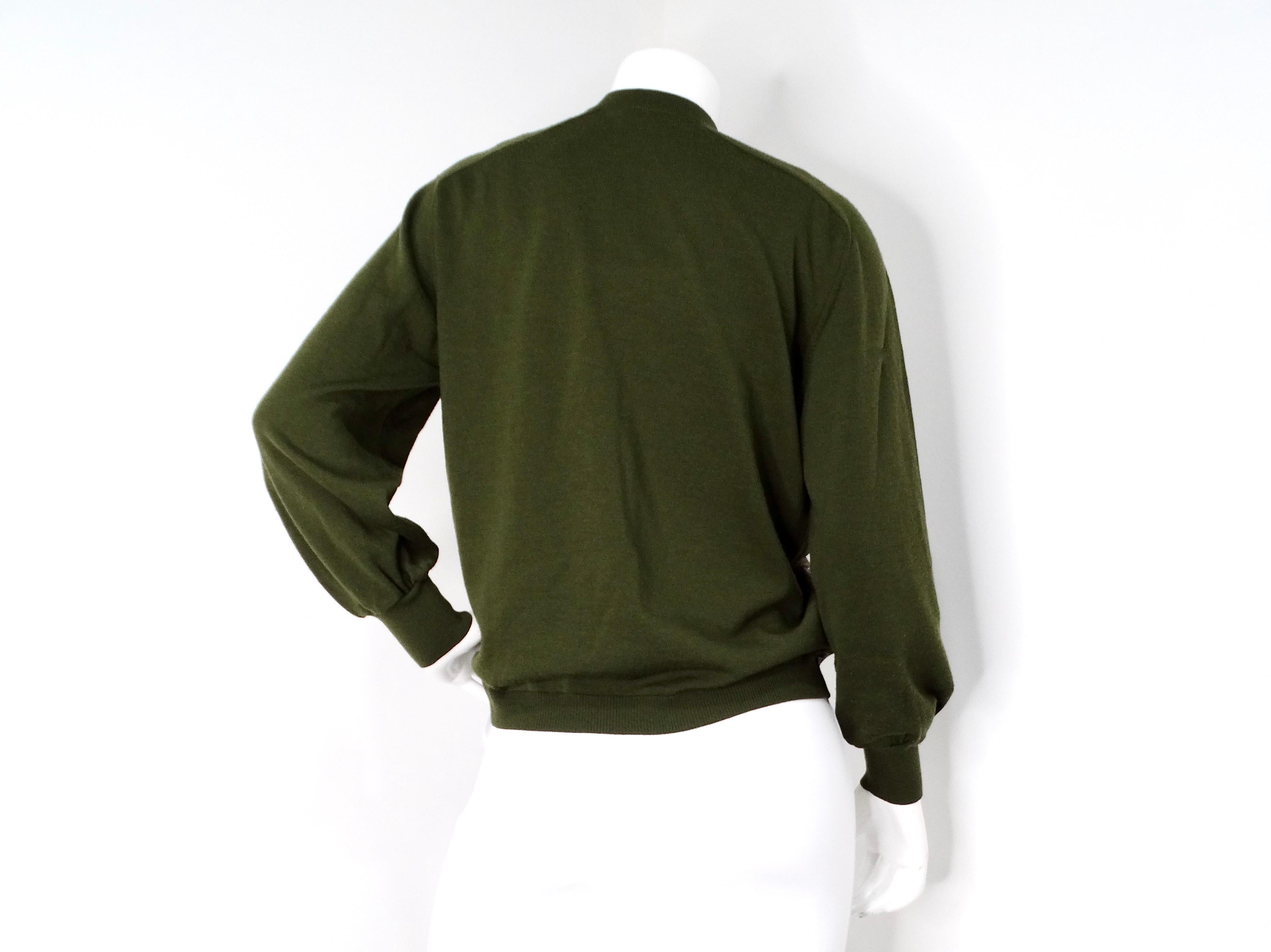 Cardigan en soie et laine imprimé champignon vert Hermes circa 1980 Unisexe en vente