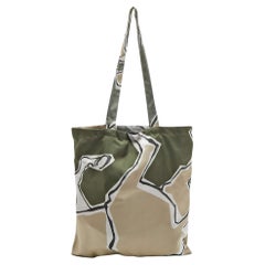 Tote in seta stampata verde di Hermes