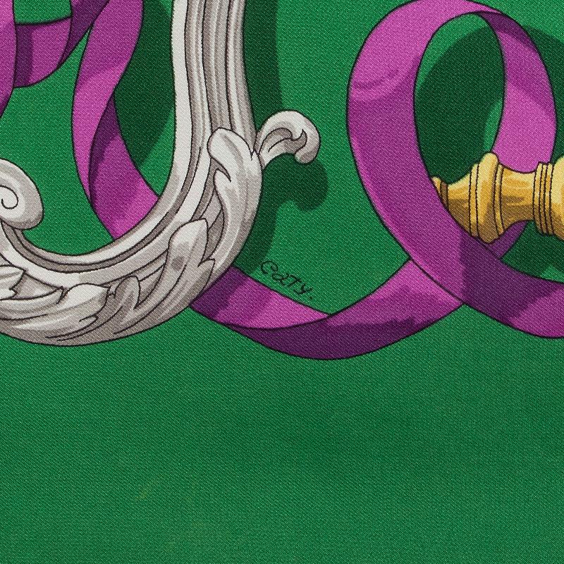 Green HERMES green silk FERRONNERIE 90 Twill Scarf For Sale