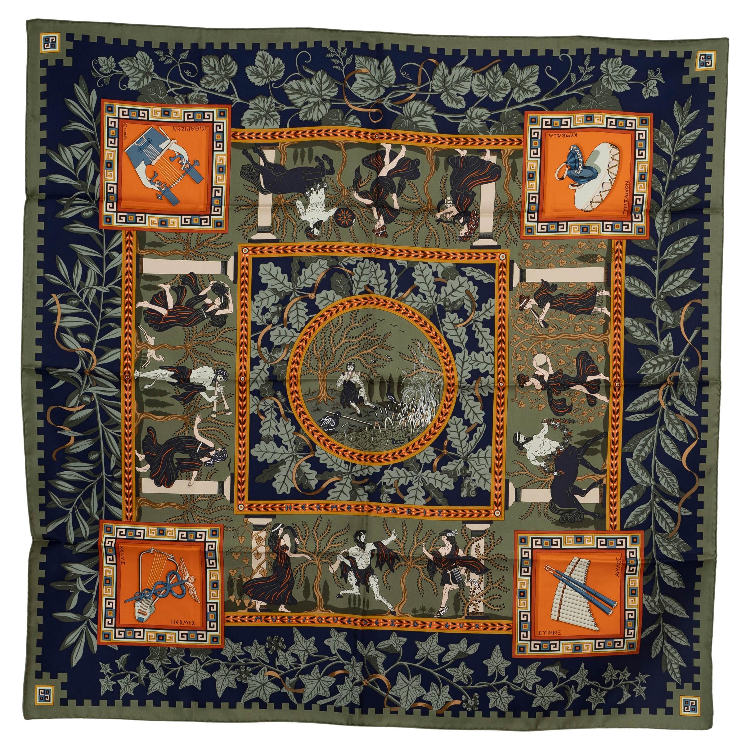 HERMES green silk MUSIQUE DES DIEUX 90 TWILL Scarf