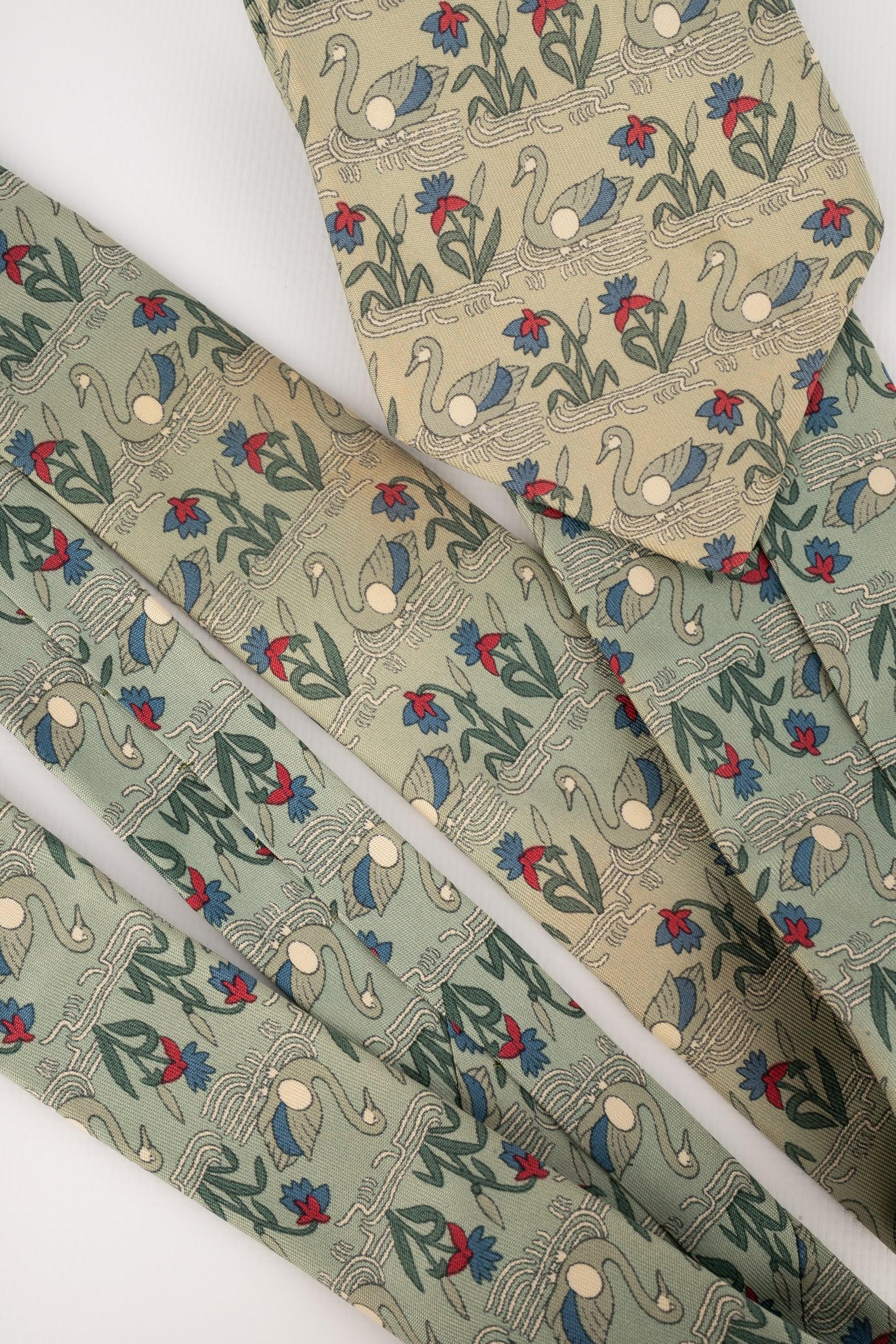 Gray Hermès Green Silk Tie Illustrated with Swans