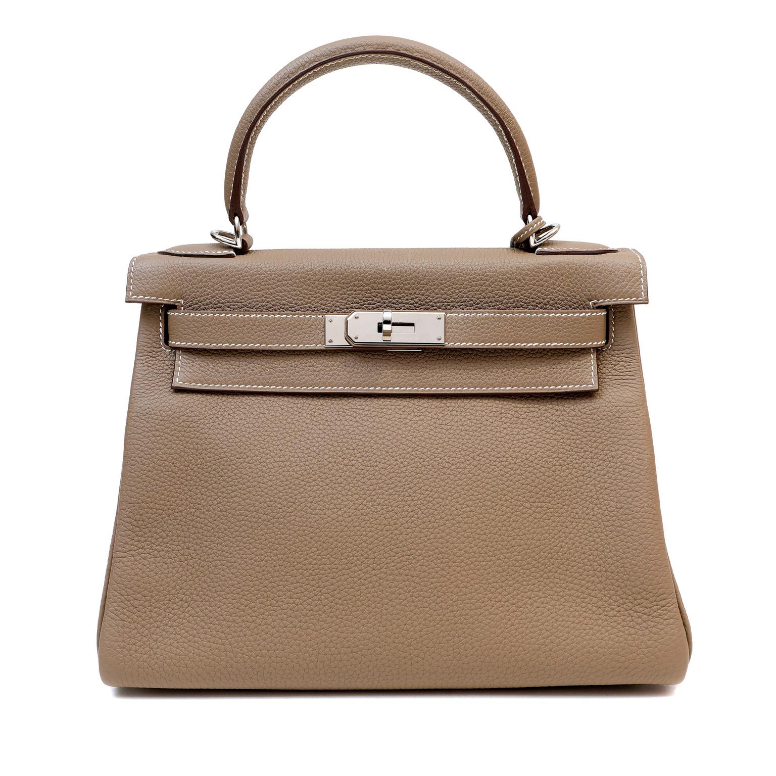 Hermès Greige Togo 28 cm Kelly with Pallladium In Excellent Condition In Palm Beach, FL