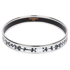 Hermès Grey, Black & White Enamel and Silver Plated Narrow Bangle