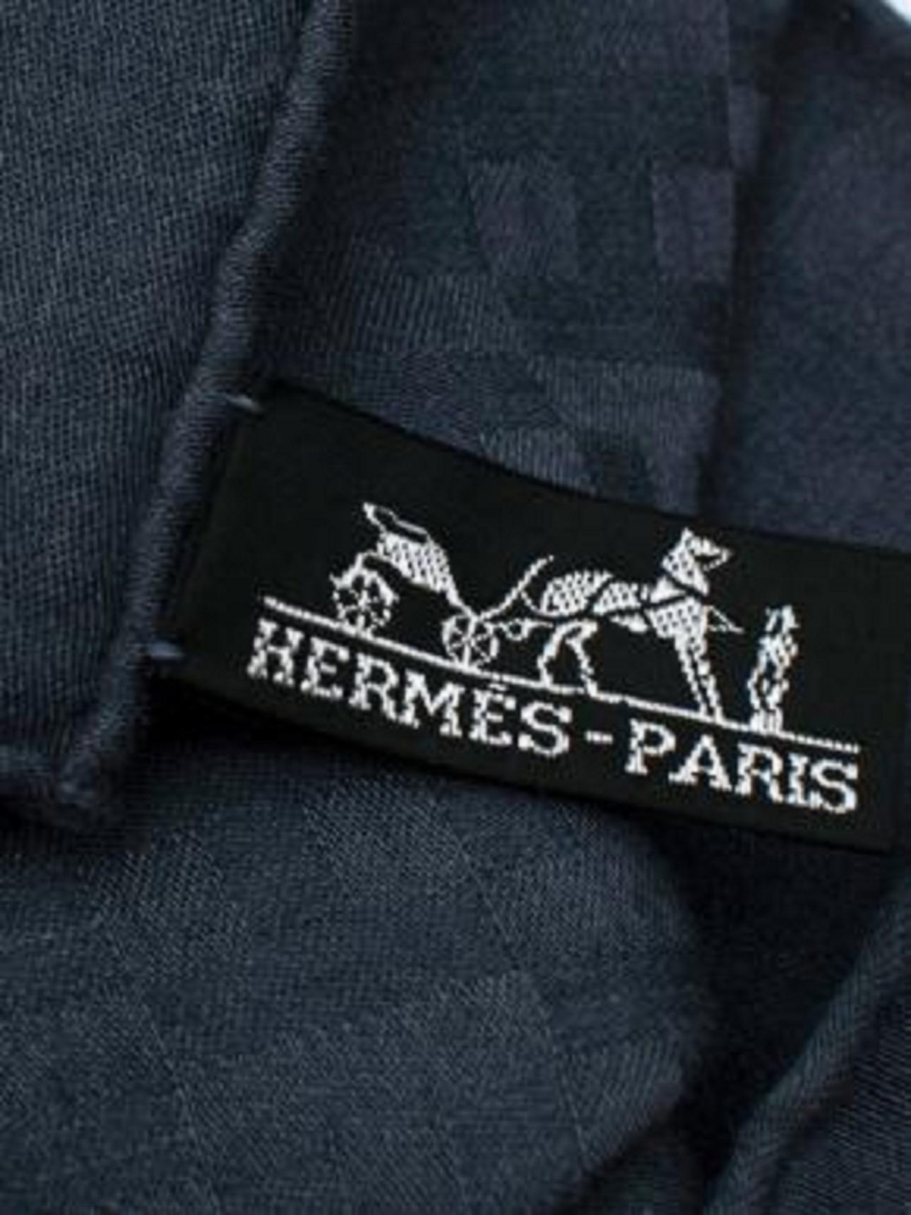 Hermes Grau Blau Kaschmir & Seide H Monogramm Schal im Angebot 1
