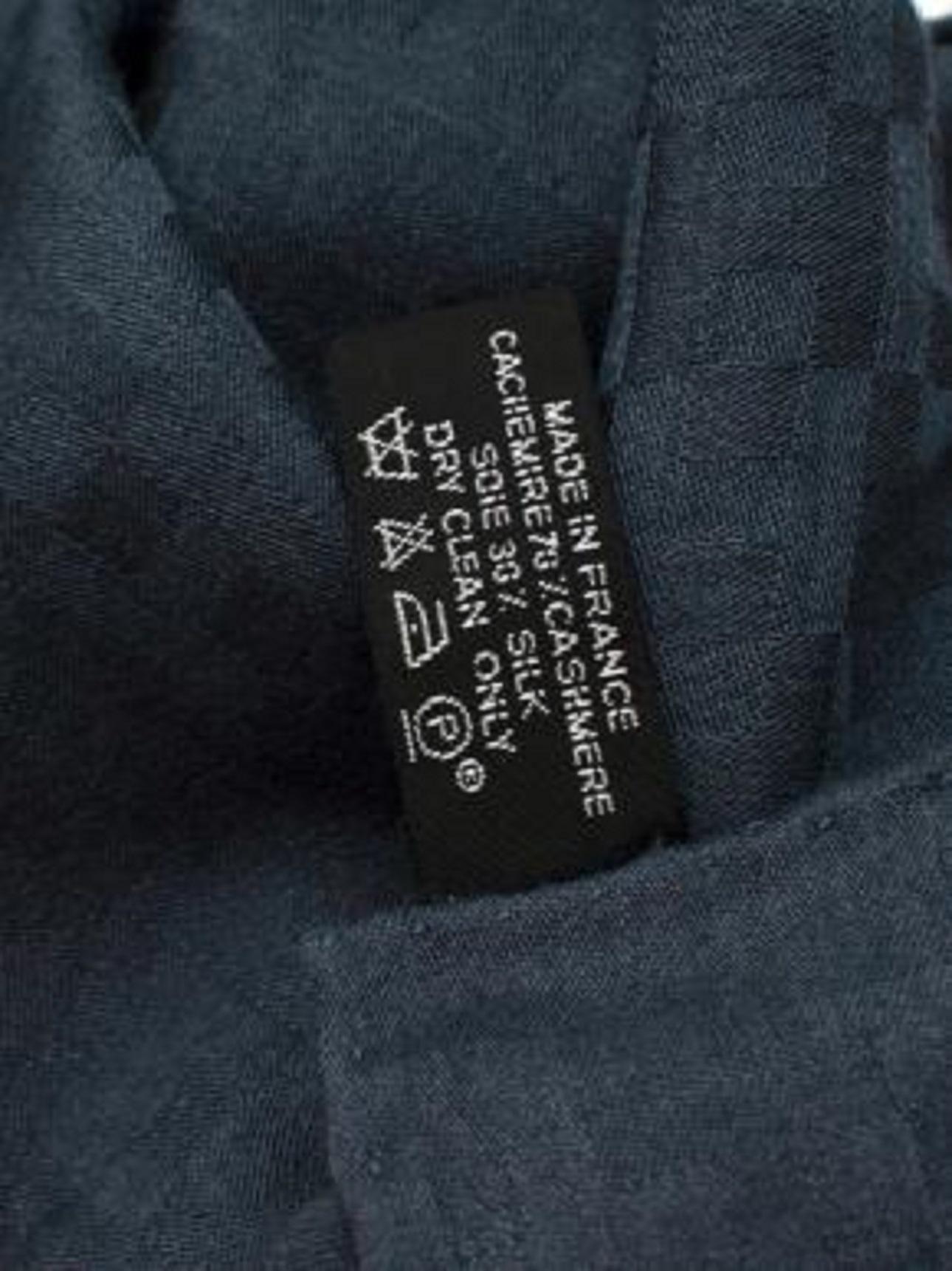 Hermes Grau Blau Kaschmir & Seide H Monogramm Schal im Angebot 2