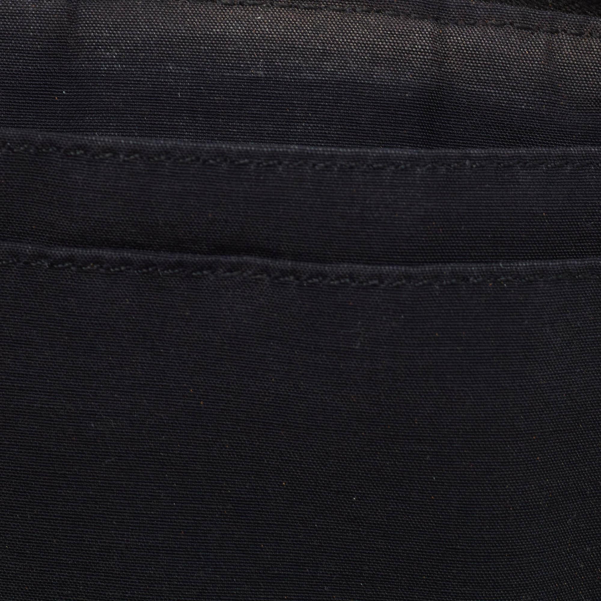 This designer wallet is an immaculate balance of sophistication and rational utility. It has been designed using prime quality materials and elevated by a sleek finish. The creation is equipped with ample space for your monetary essentials.