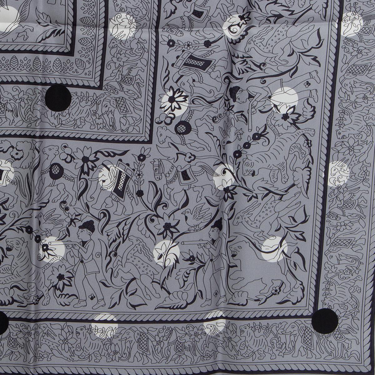 HERMES grey CHASSE AUX POIS 140 Scarf silk 1