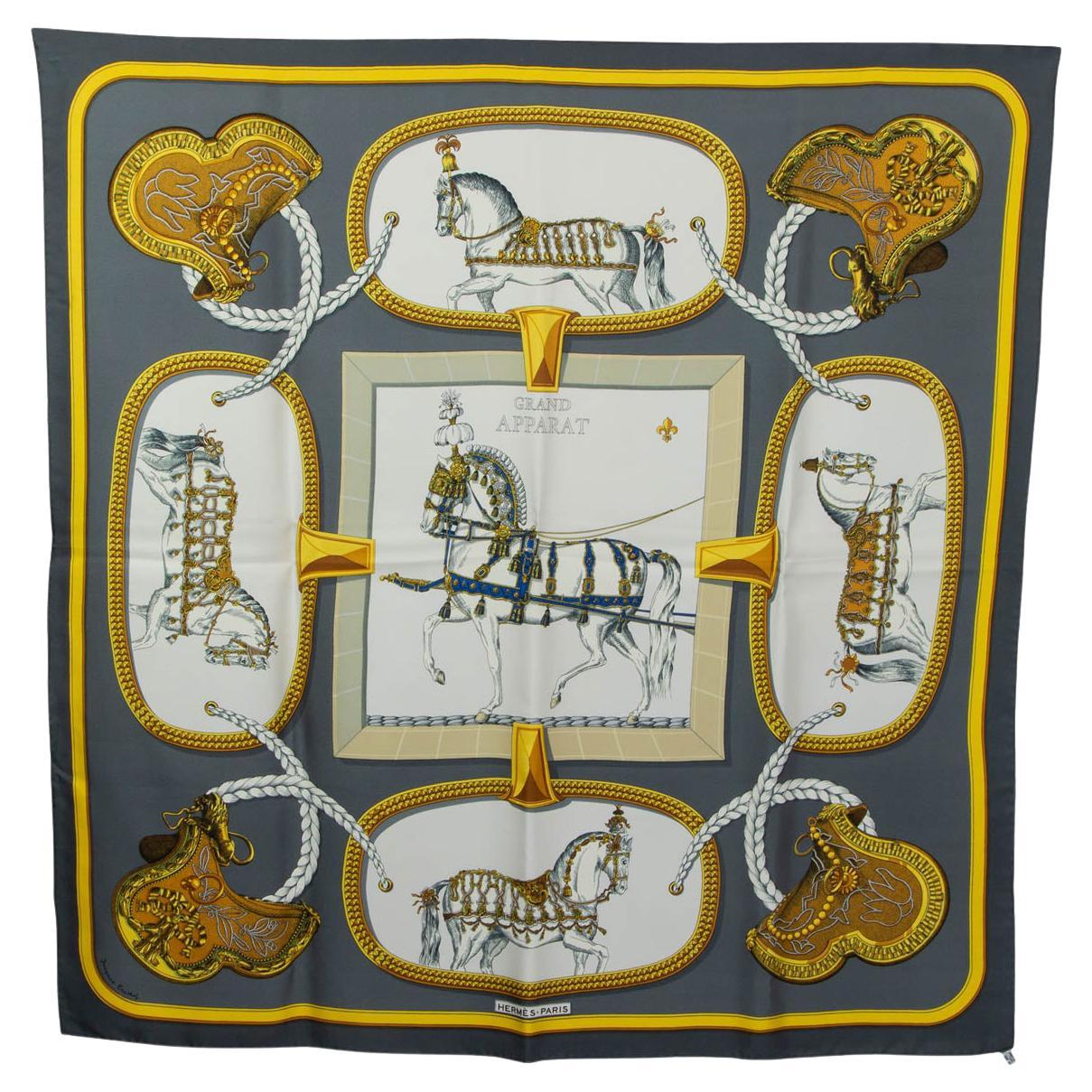 Hermes grey gold GRAND APPARAT 90 Scarf silk For Sale