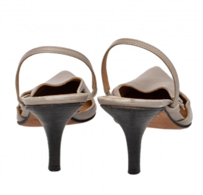 Hermes Grey Leather Pointed Toe Silngback Sandals Size 37.5 In Fair Condition In Dubai, Al Qouz 2