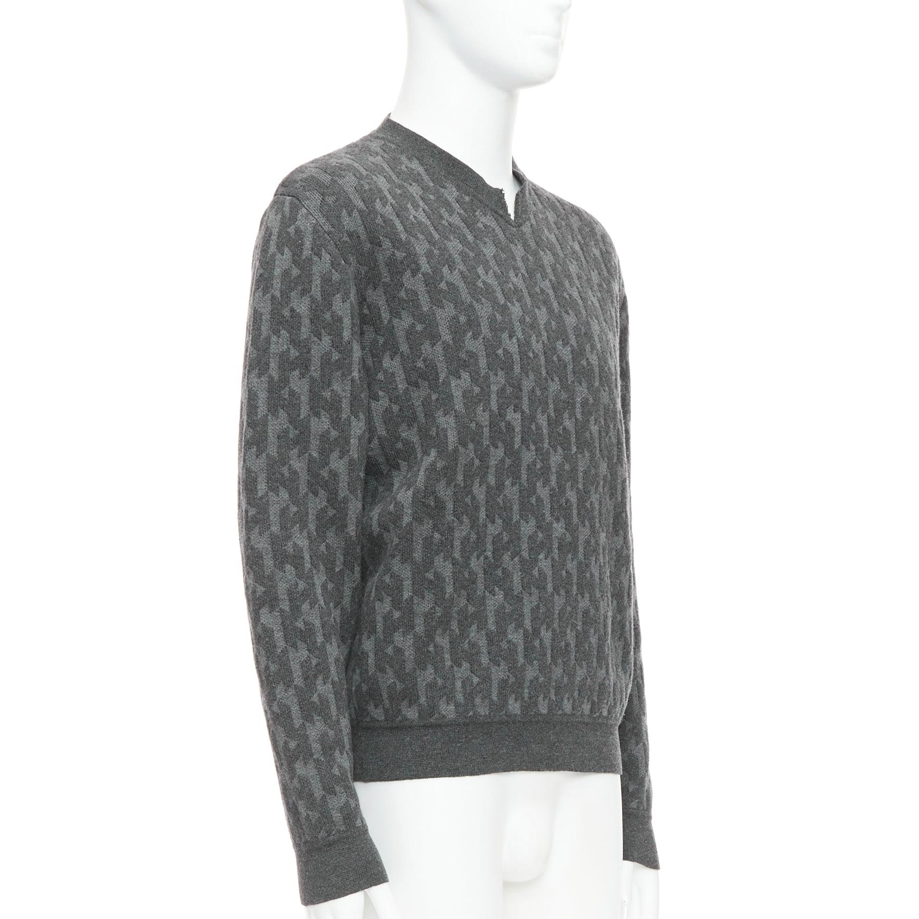 Gris Pull HERMES gris en laine mérinos et cachemire H monogramme intarsia L en vente