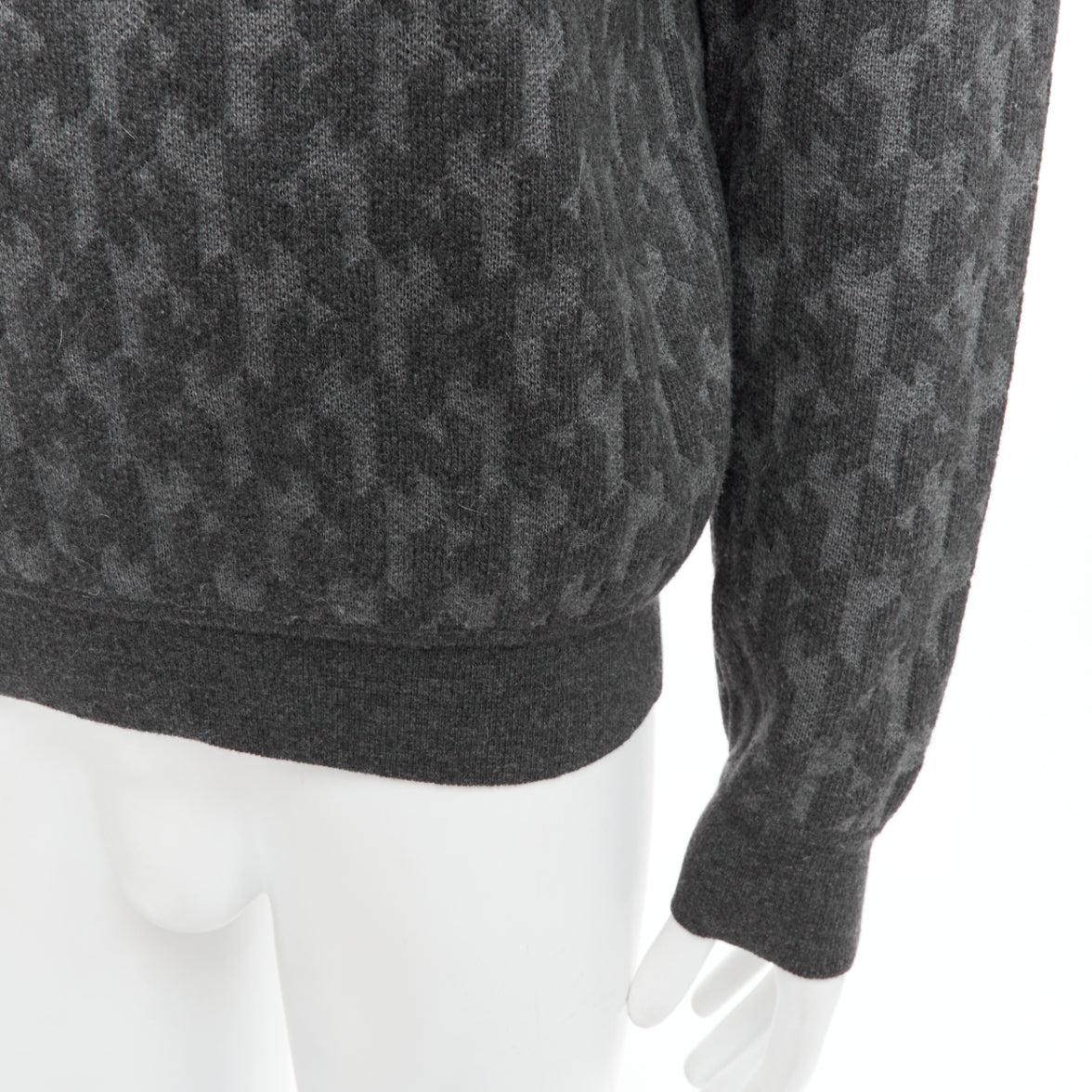 Pull HERMES gris en laine mérinos et cachemire H monogramme intarsia L en vente 2